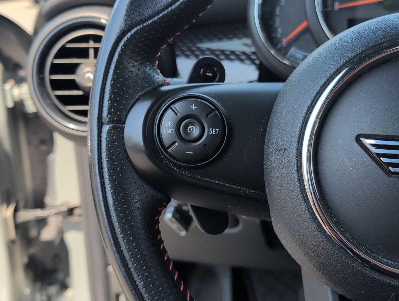 Thumbnail: 2020 MINI Cooper Hardtop - 22