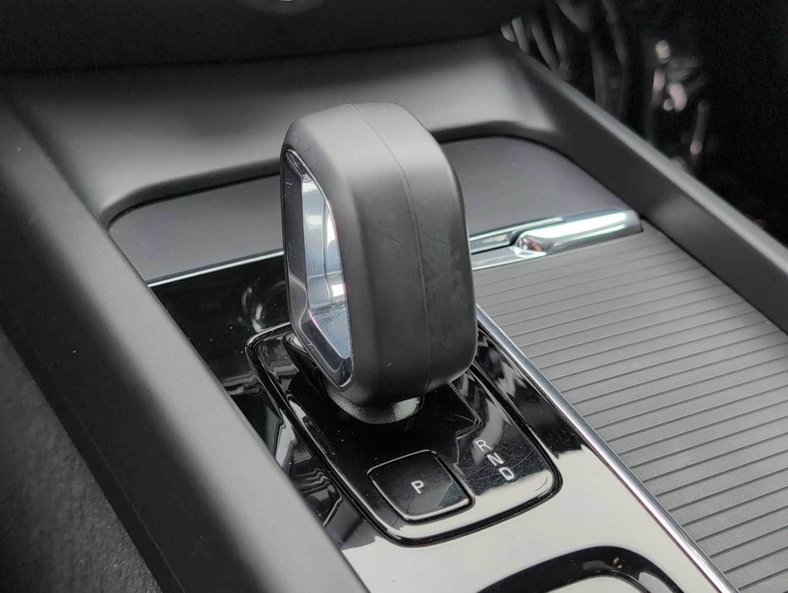 Thumbnail: 2024 Volvo S60 - 30