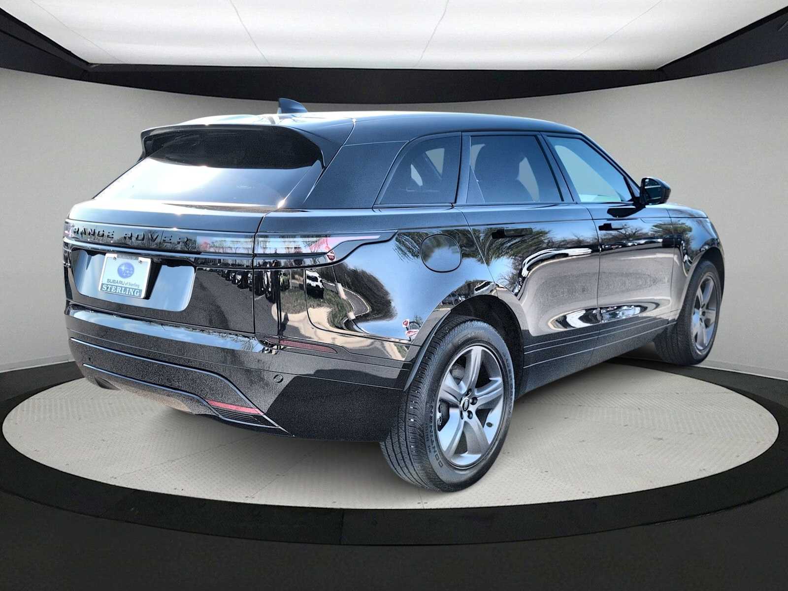 Thumbnail: 2025 Land Rover Range Rover Velar - 8