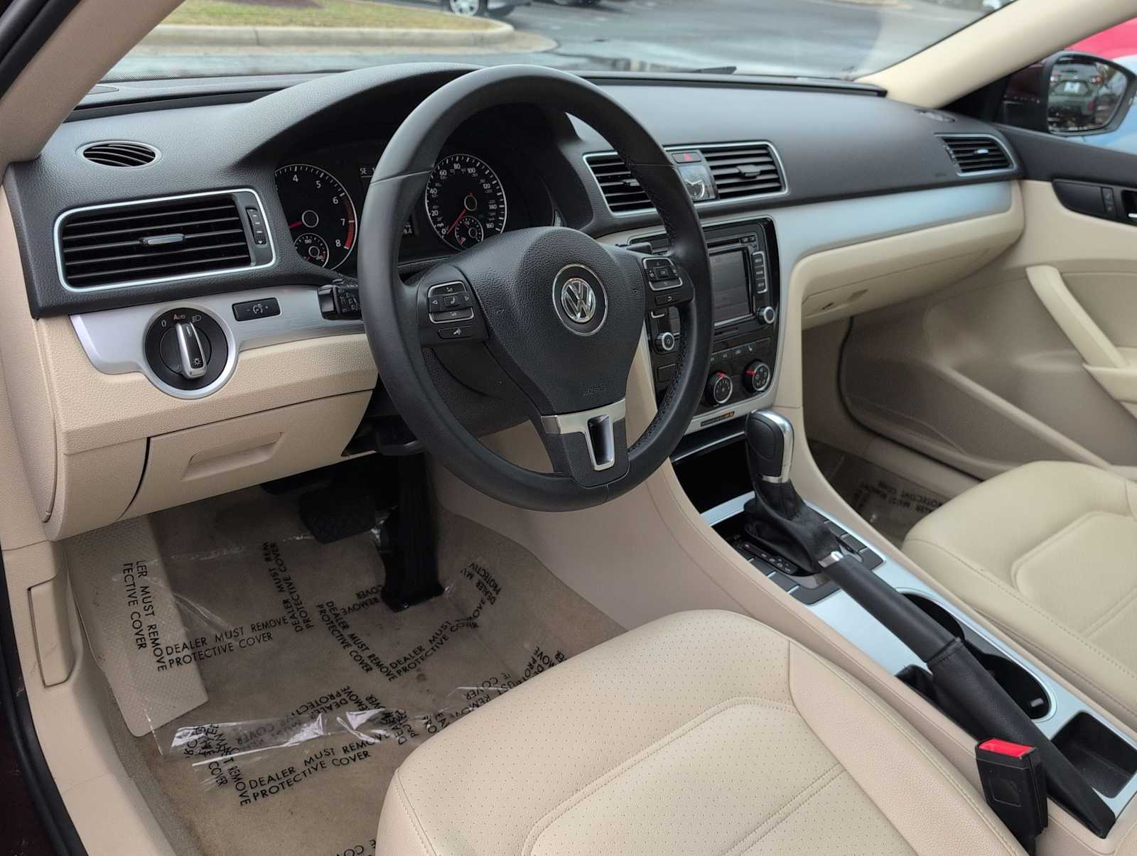 Thumbnail: 2013 Volkswagen Passat - 10