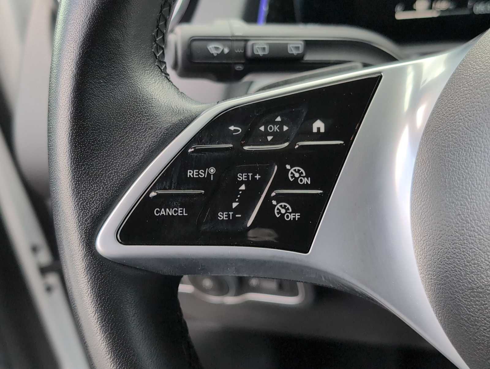 Thumbnail: 2024 Mercedes-Benz GLB - 23