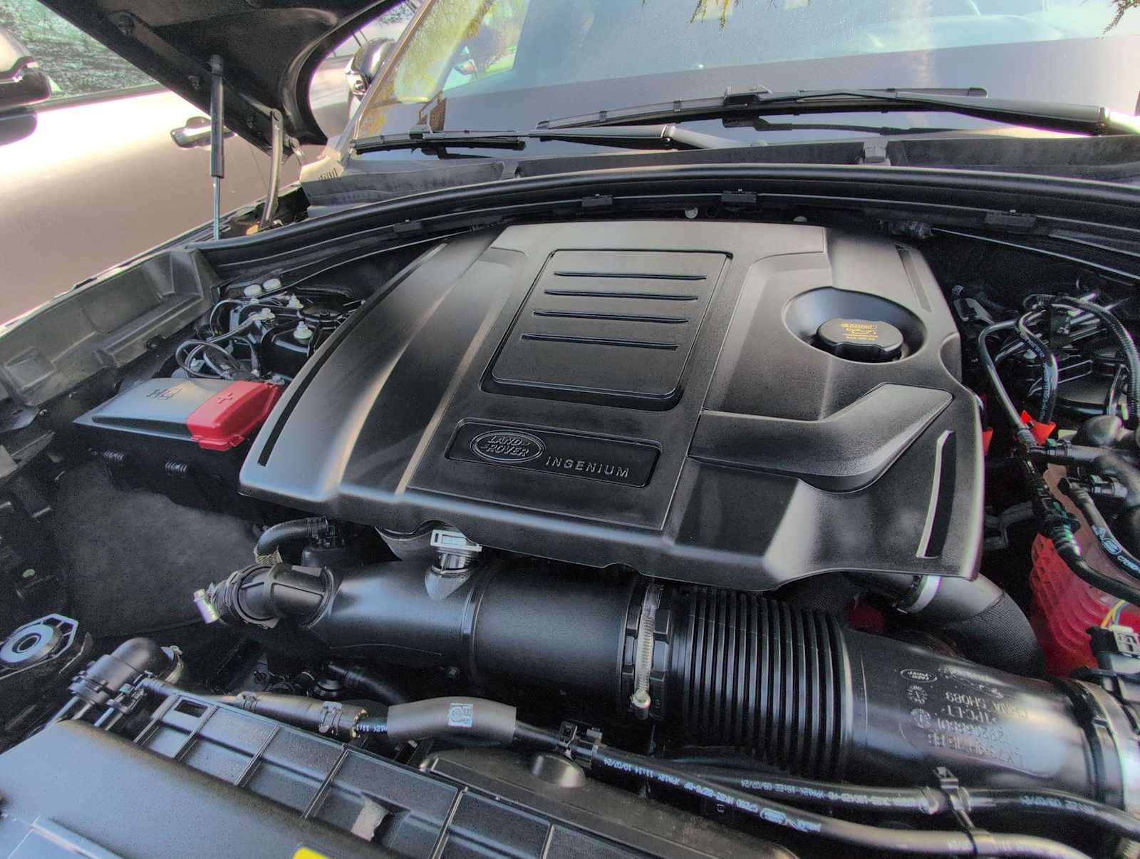 Thumbnail: 2025 Land Rover Range Rover Velar - 15