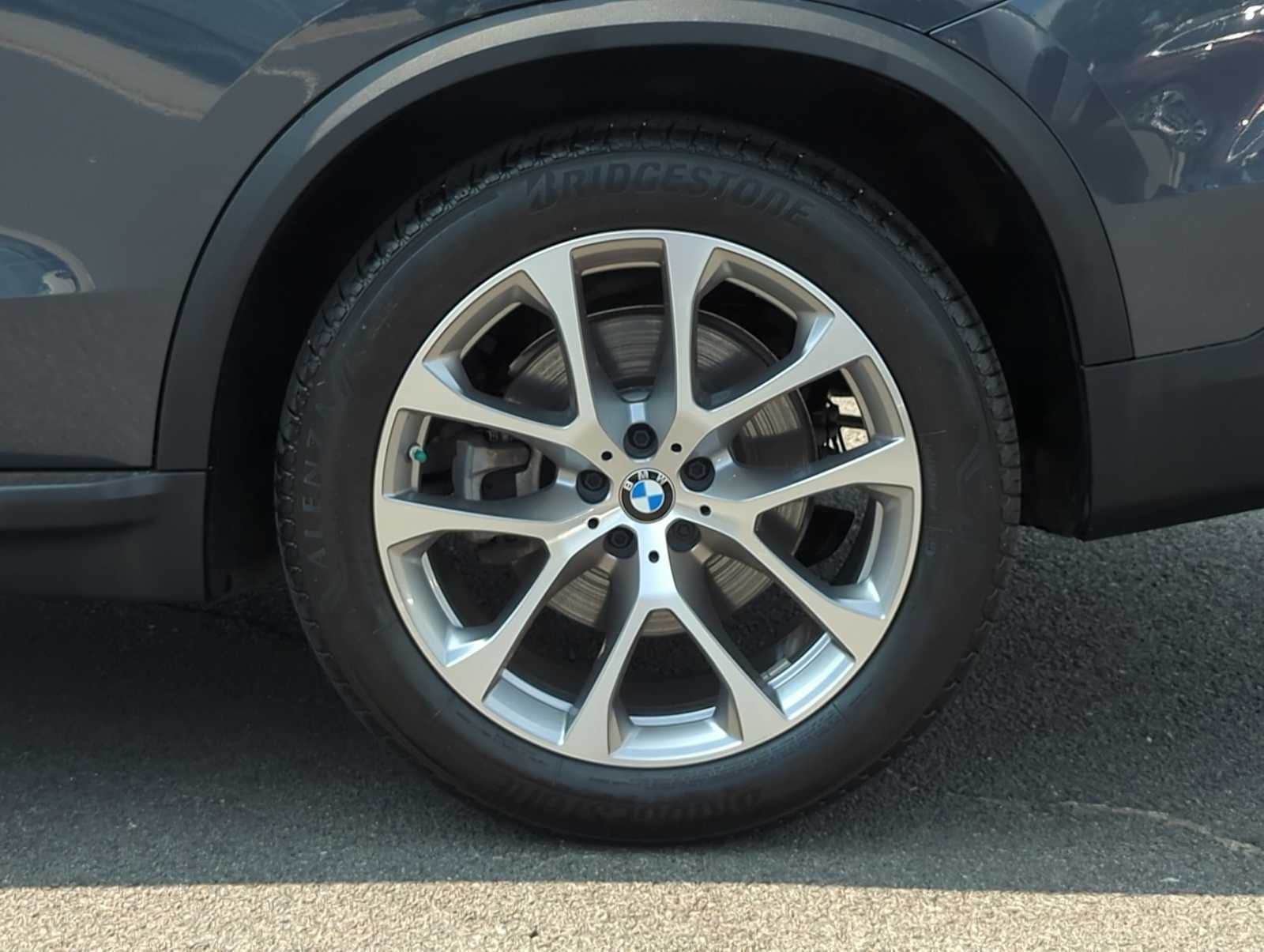 Thumbnail: 2022 BMW X5 - 13