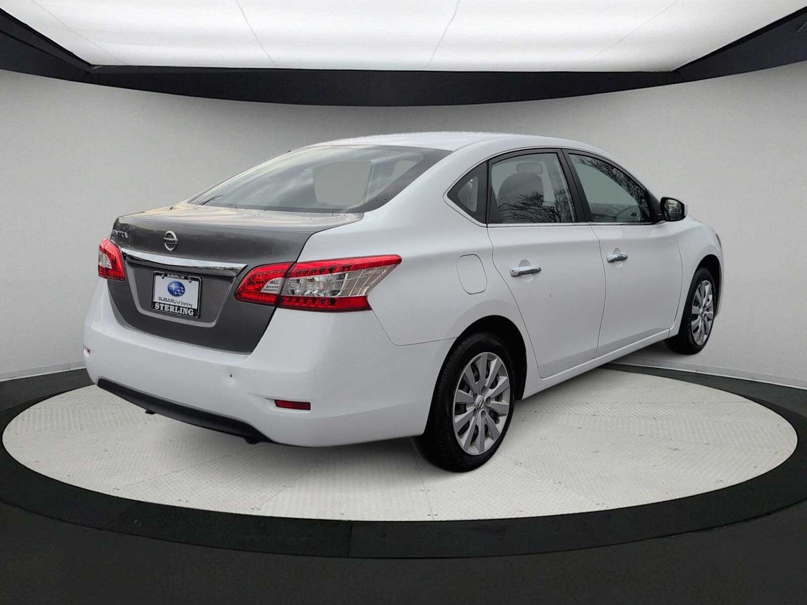 Thumbnail: 2015 Nissan Sentra - 8