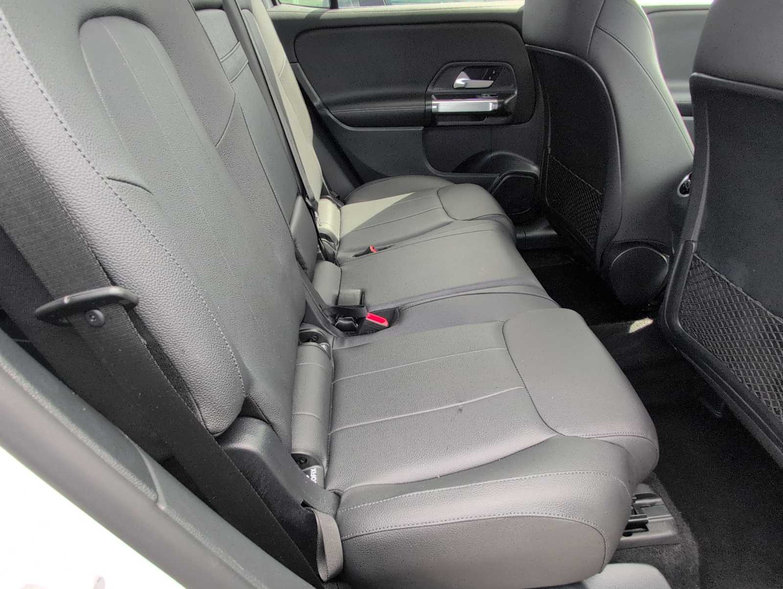 Thumbnail: 2024 Mercedes-Benz GLB - 20