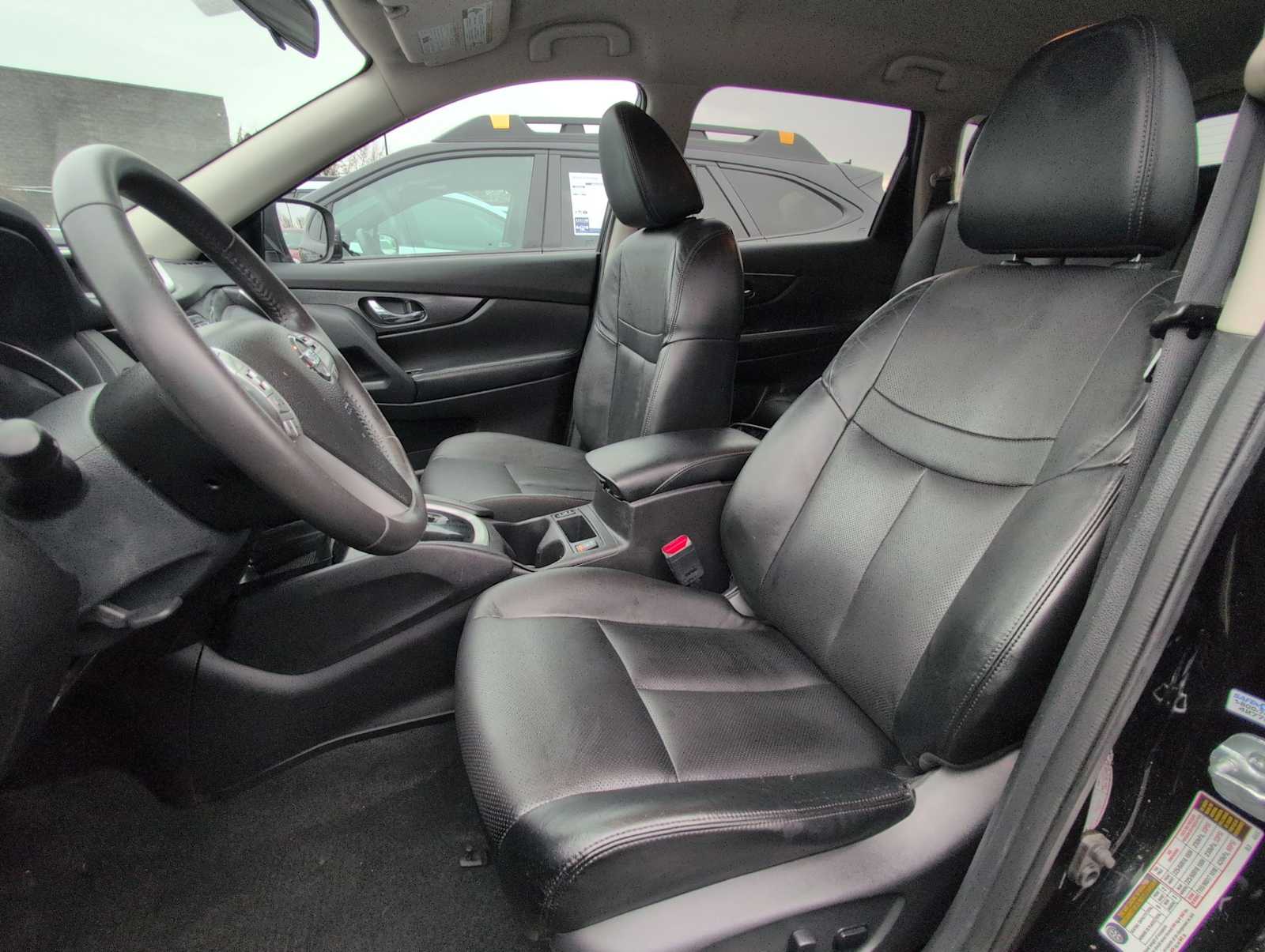 Thumbnail: 2015 Nissan Rogue - 17