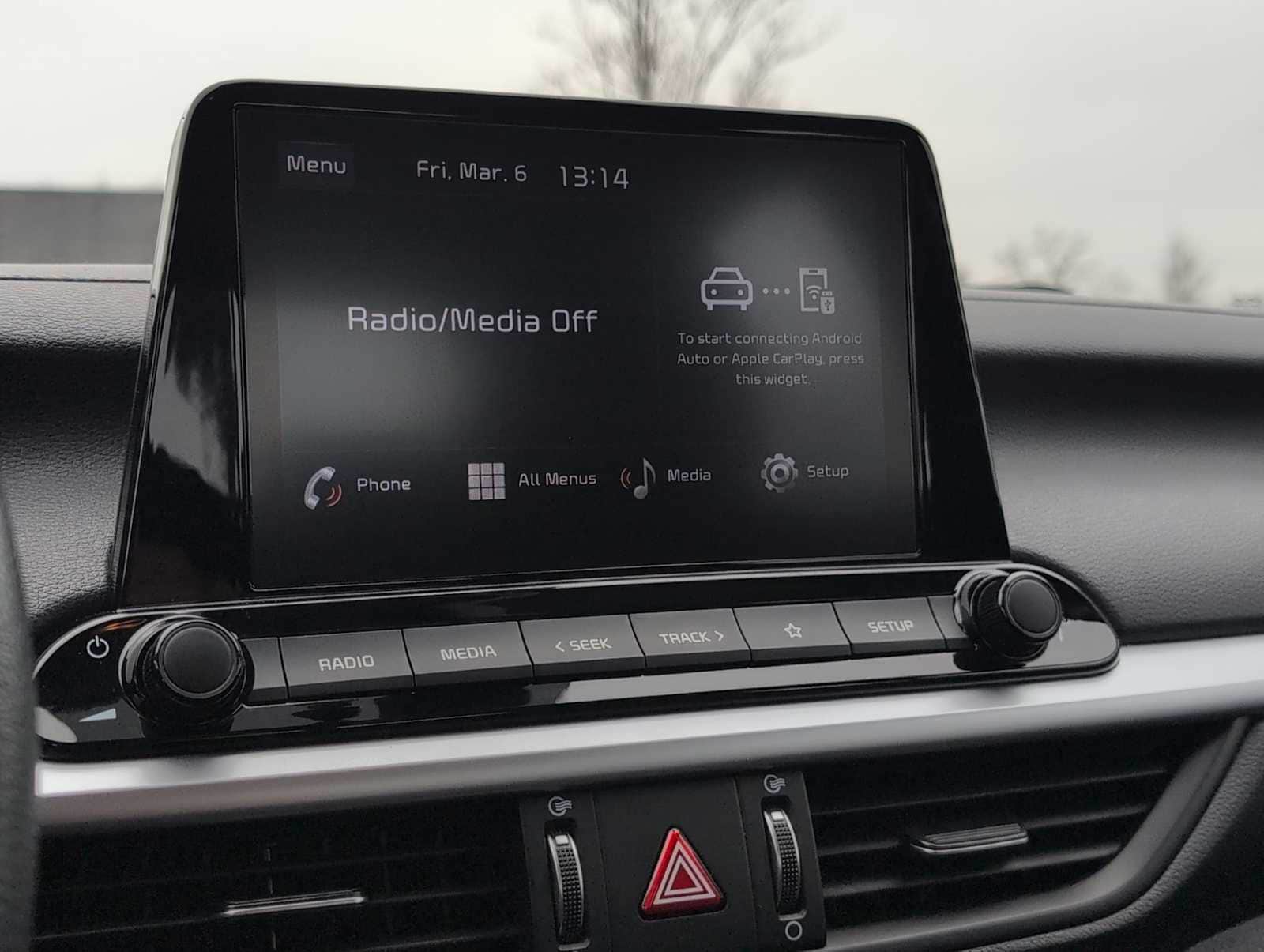 Thumbnail: 2024 Kia Forte - 27