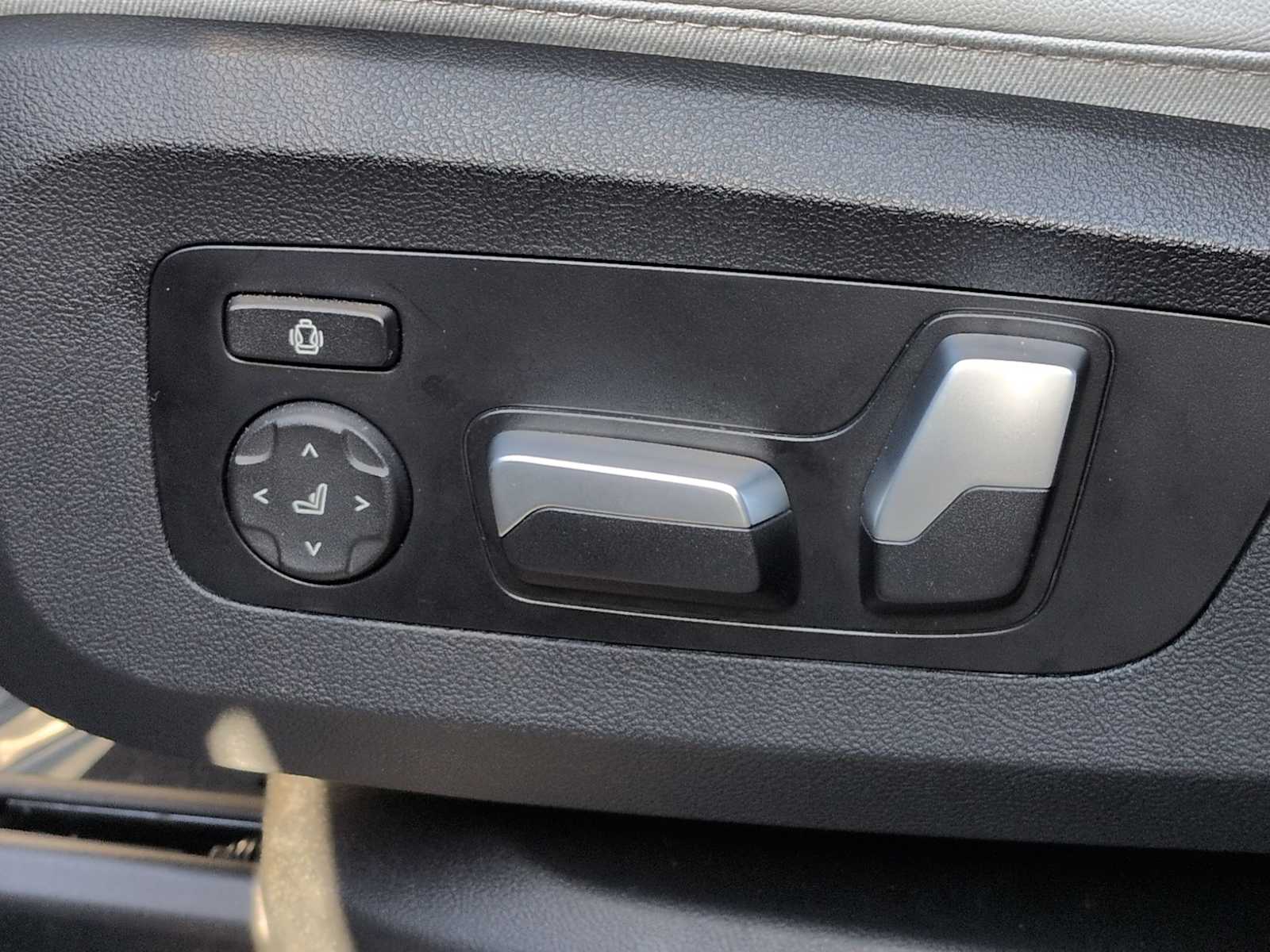 Thumbnail: 2024 BMW X5 - 17