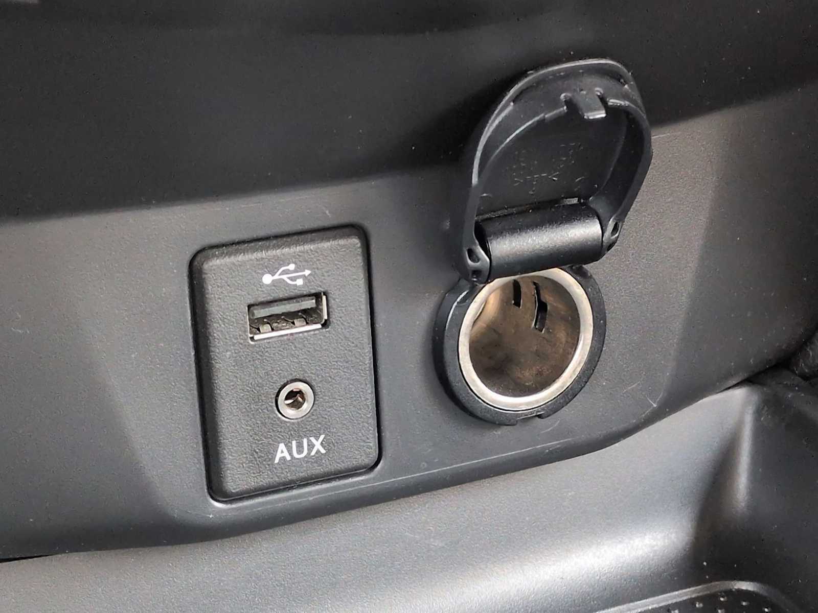 Thumbnail: 2017 Nissan Rogue Sport - 29