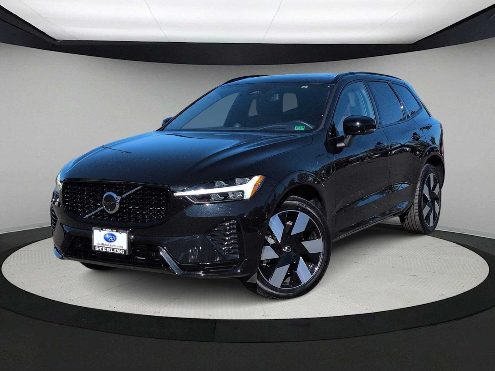 Thumbnail: 2025 Volvo XC60 - 1