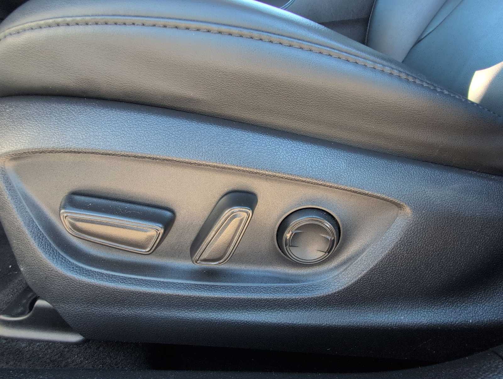 Thumbnail: 2021 Toyota Prius - 18