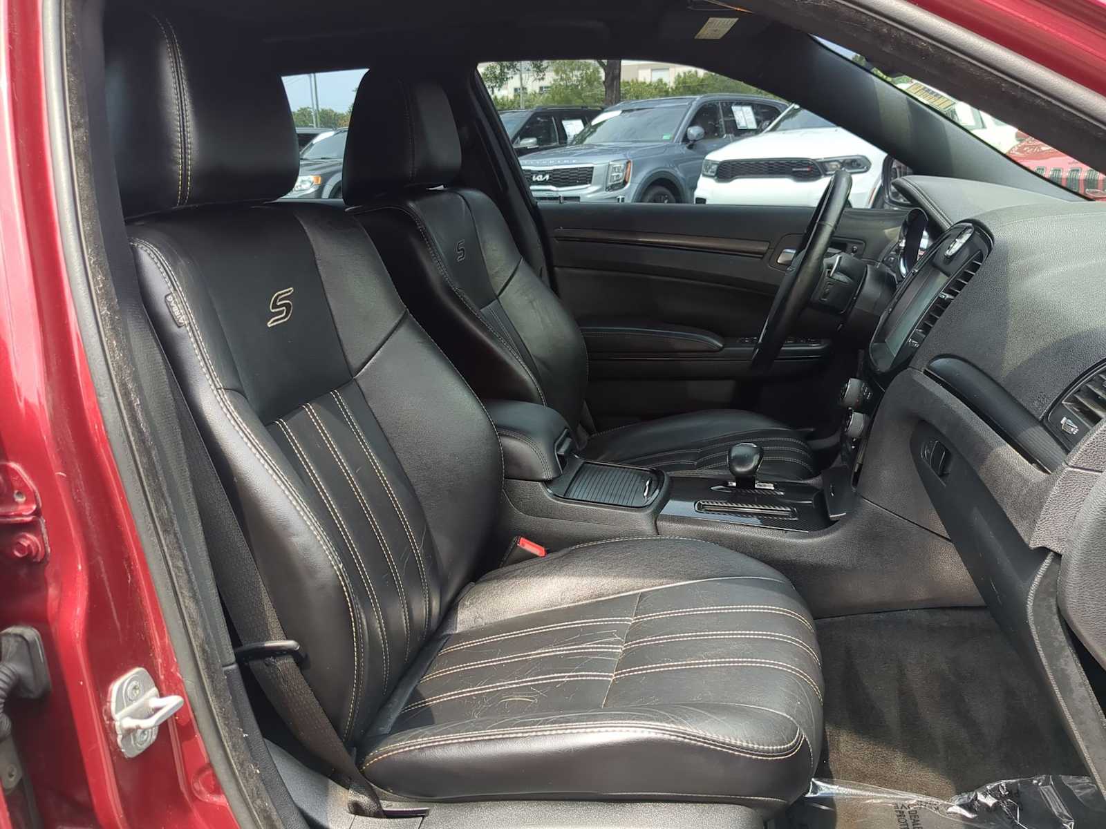 Thumbnail: 2014 Chrysler 300 - 24