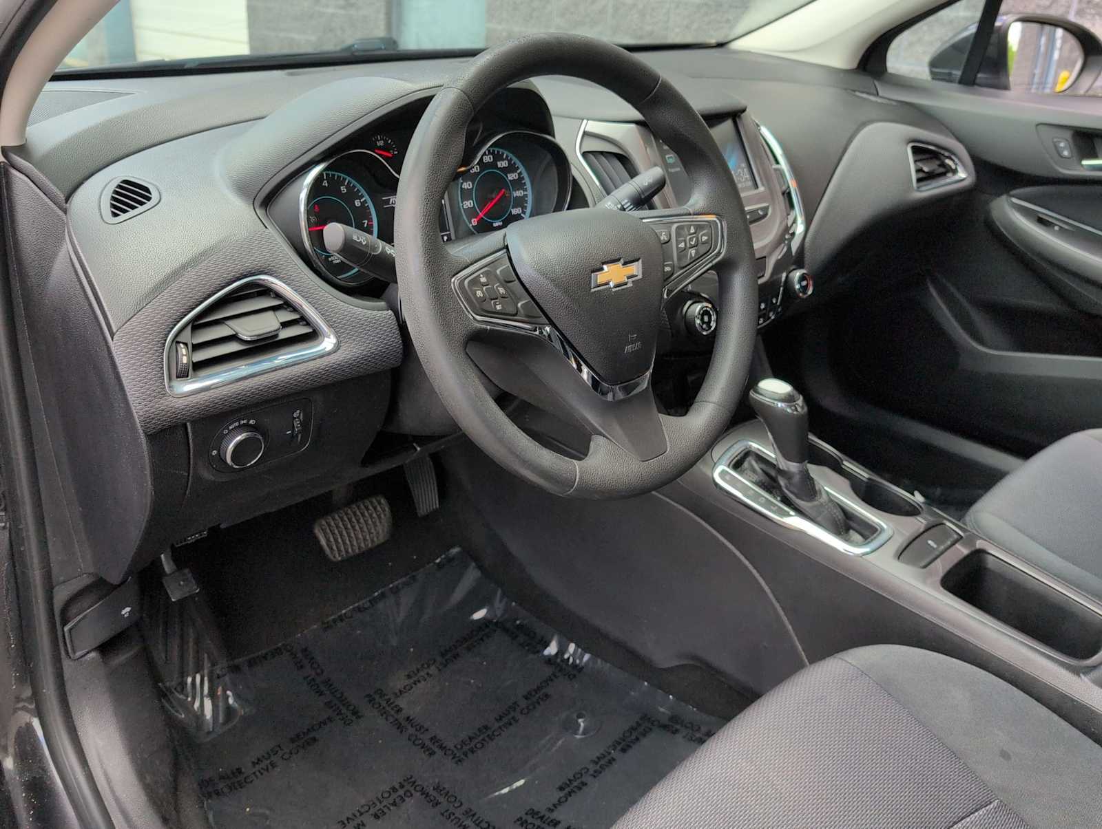 Thumbnail: 2017 Chevrolet Cruze - 10