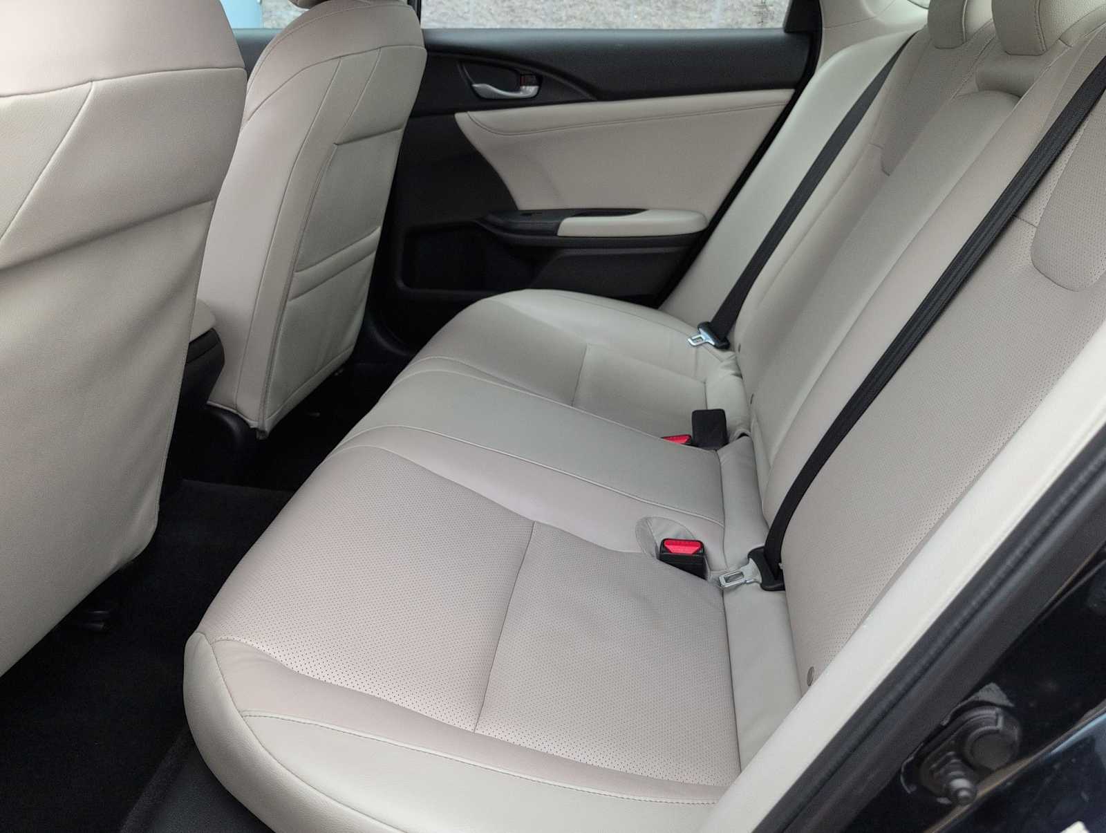 Thumbnail: 2019 Honda Insight - 19