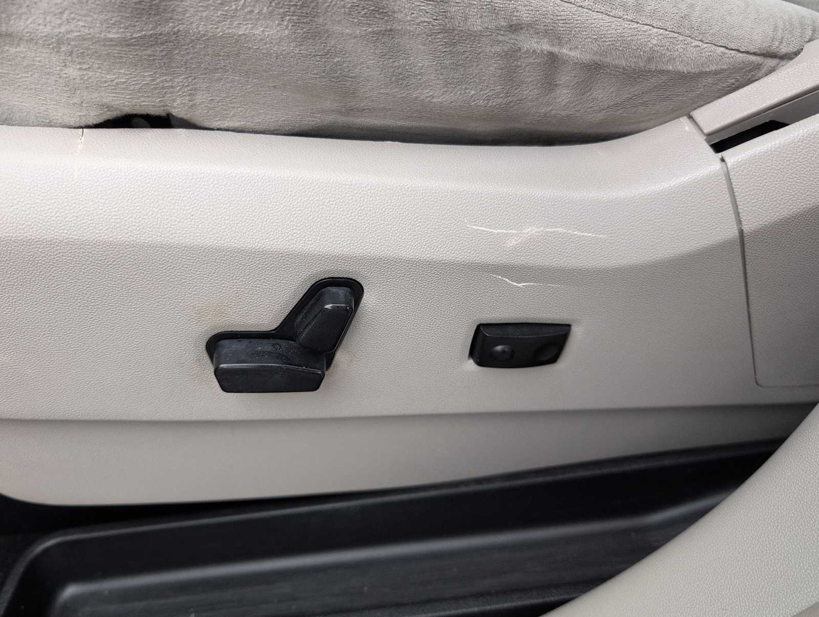 Thumbnail: 2012 Dodge Grand Caravan - 17