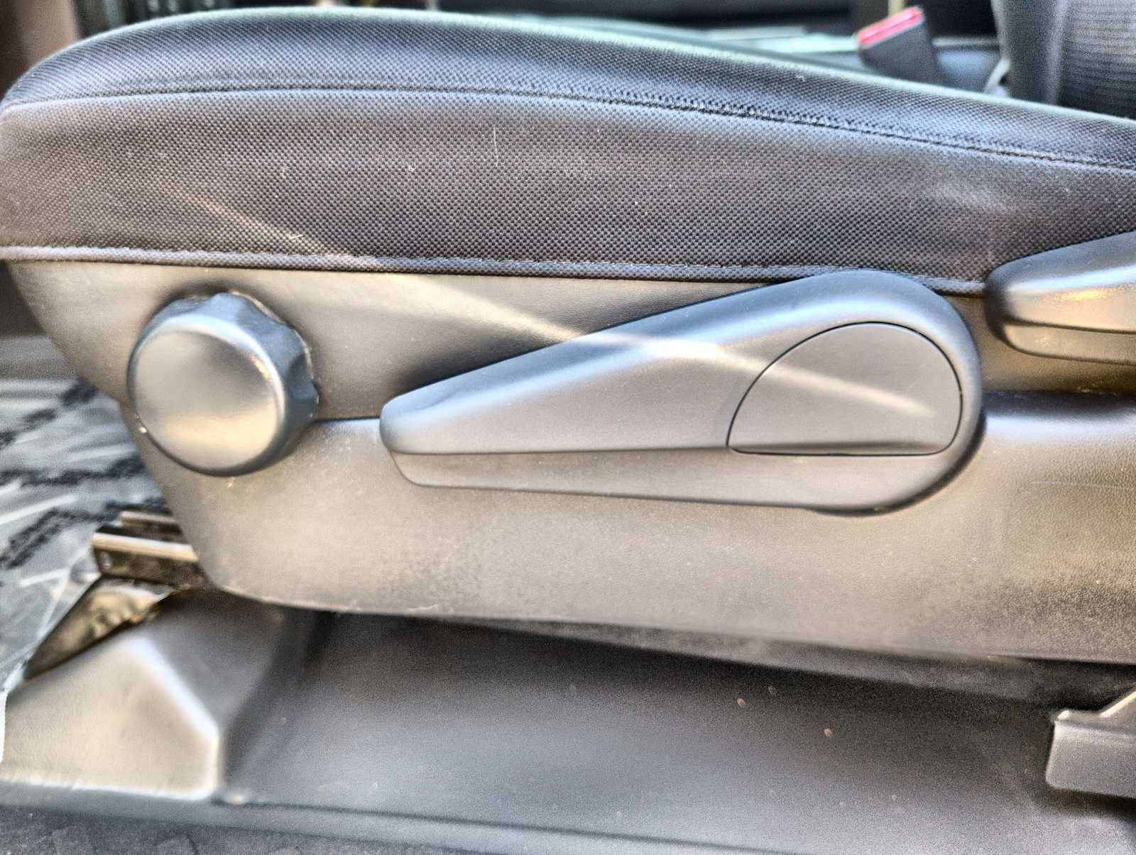 Thumbnail: 2012 Toyota FJ Cruiser - 17