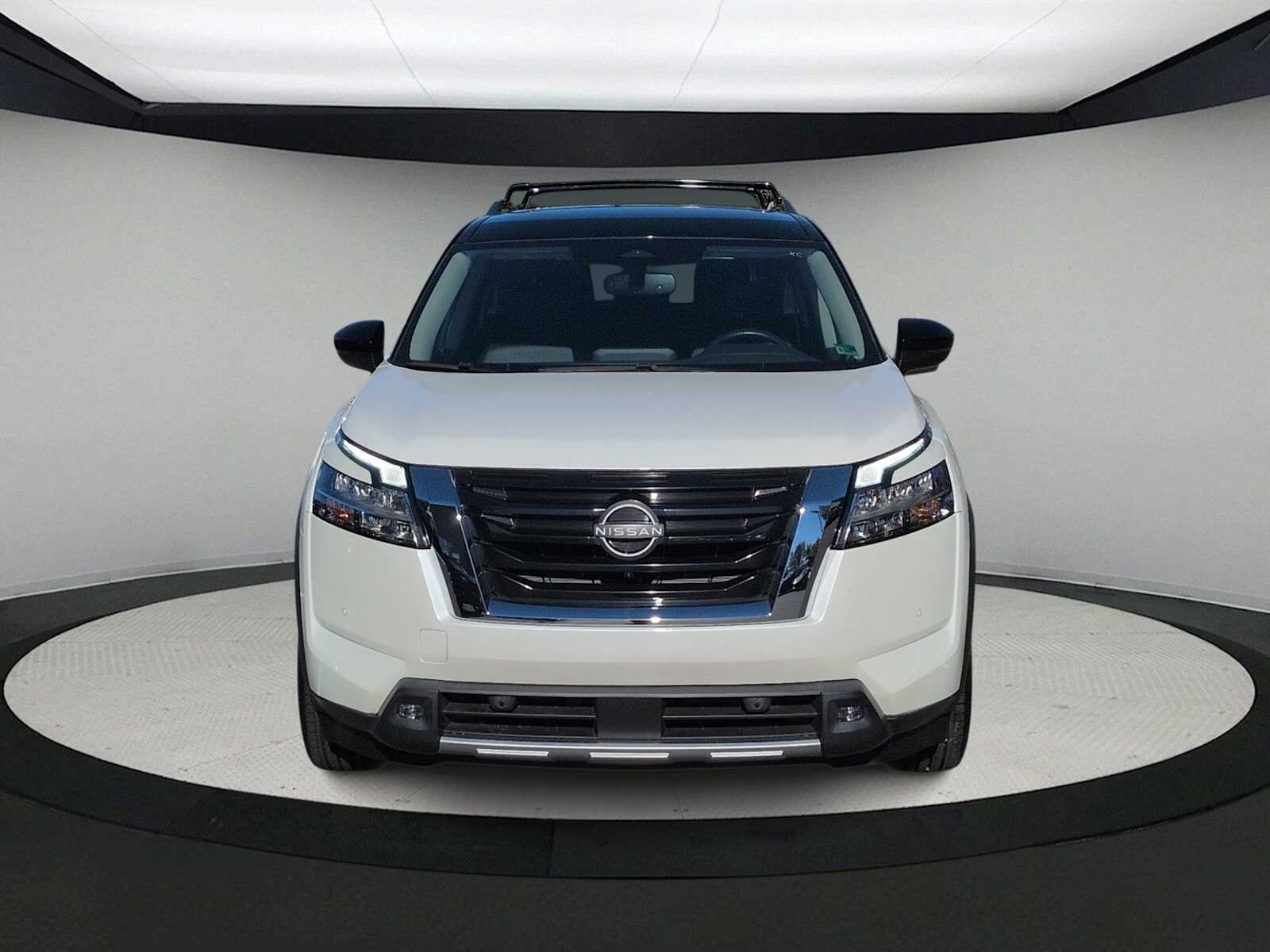 Thumbnail: 2022 Nissan Pathfinder - 3