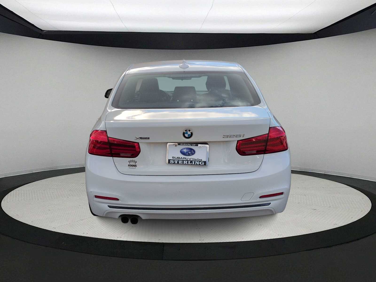 Thumbnail: 2016 BMW 3 Series - 7