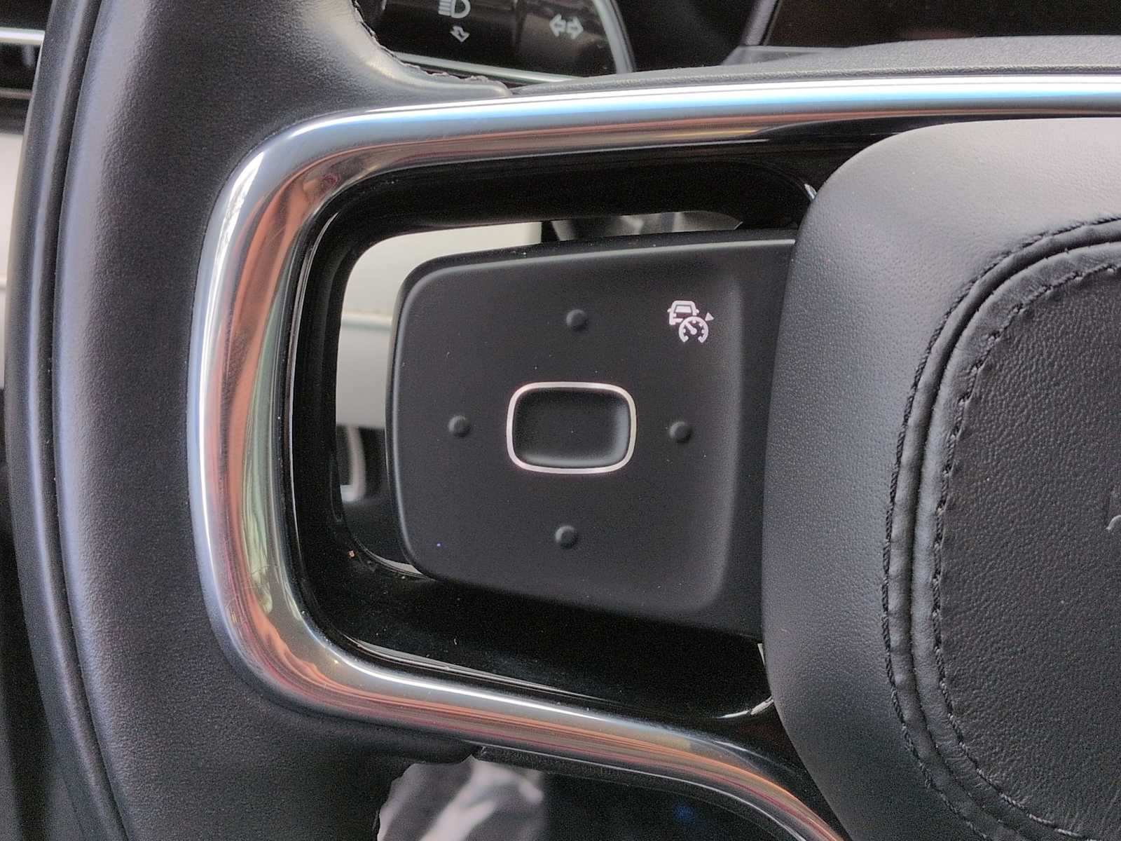 Thumbnail: 2024 Lincoln Nautilus - 23