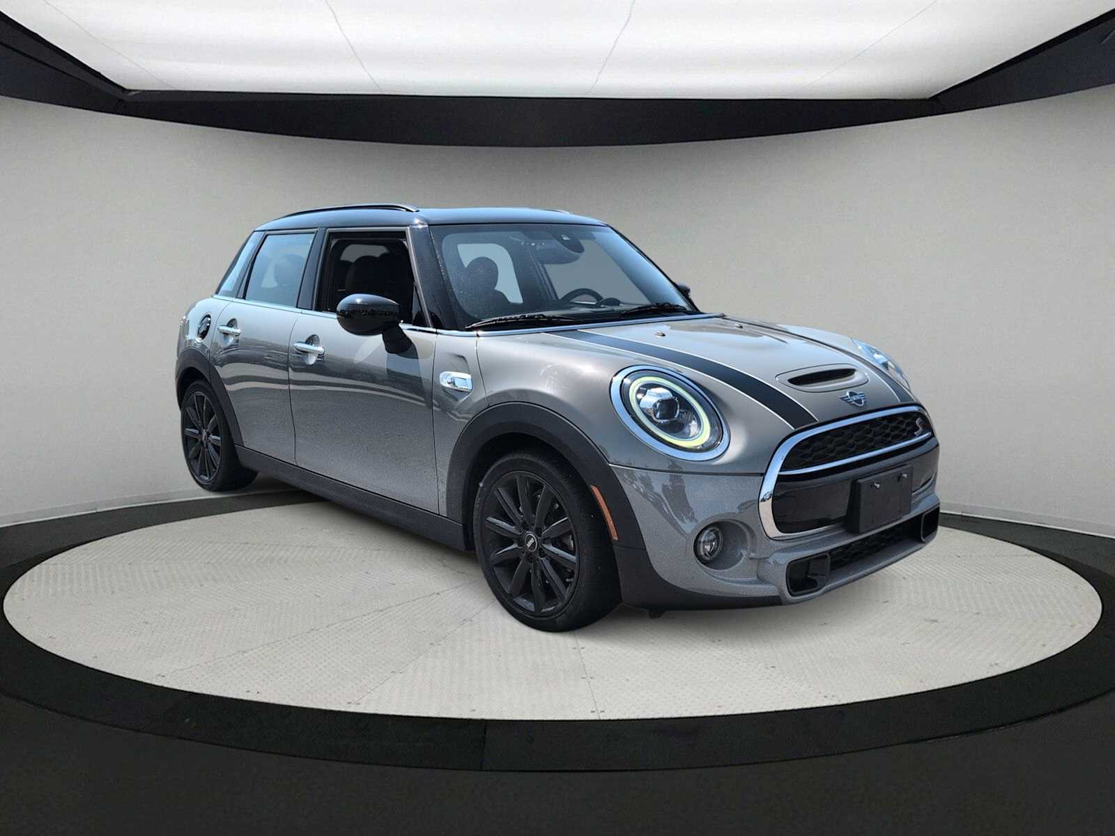 Thumbnail: 2020 MINI Cooper Hardtop - 2