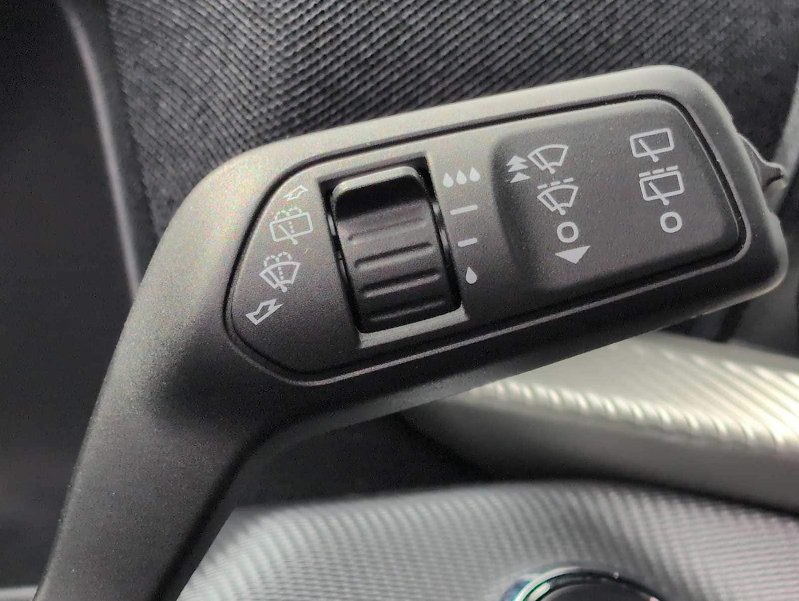 Thumbnail: 2025 Ford Explorer - 25