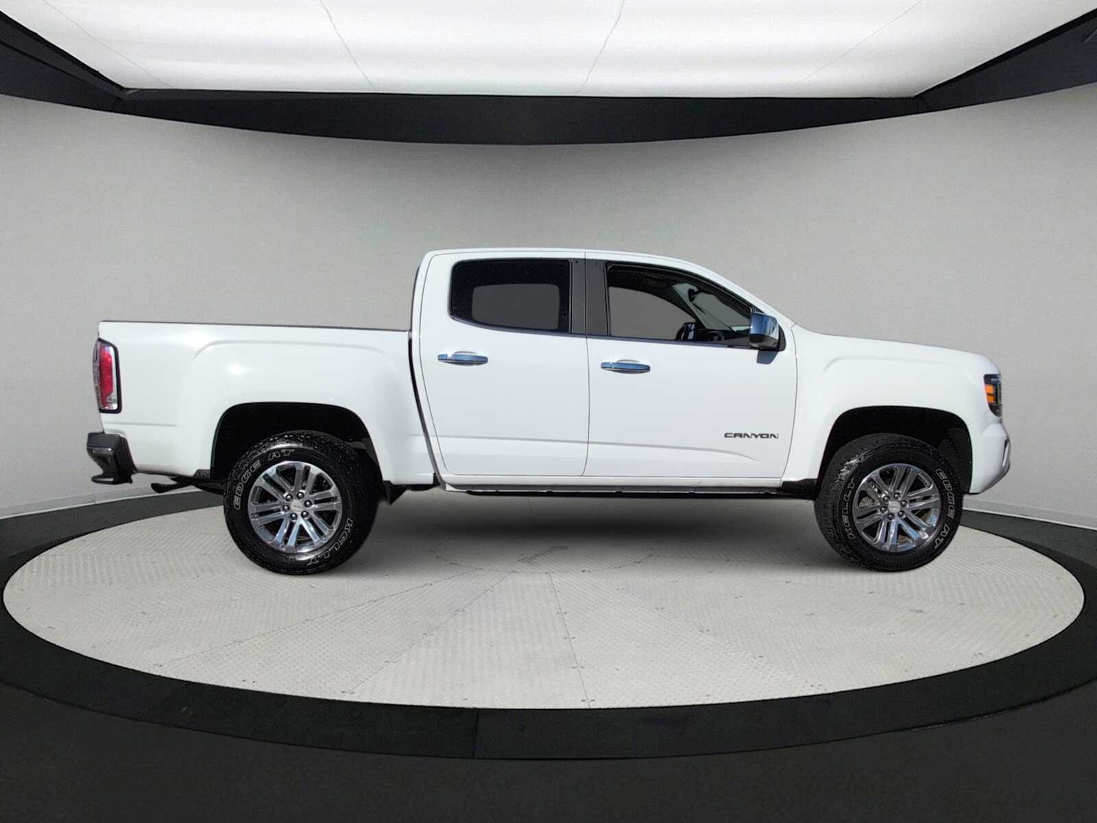 Thumbnail: 2016 GMC Canyon - 9