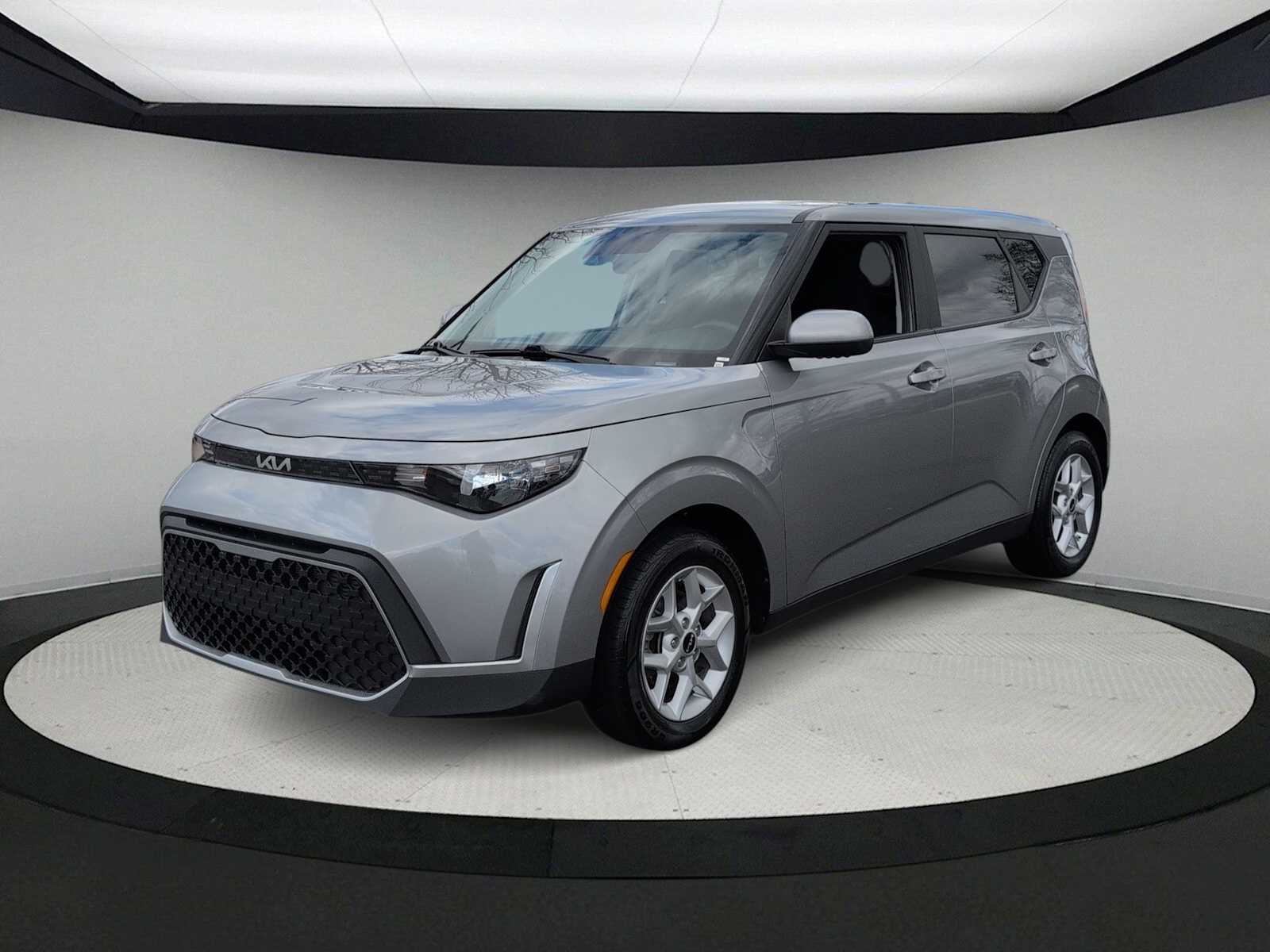 Thumbnail: 2023 Kia Soul - 4
