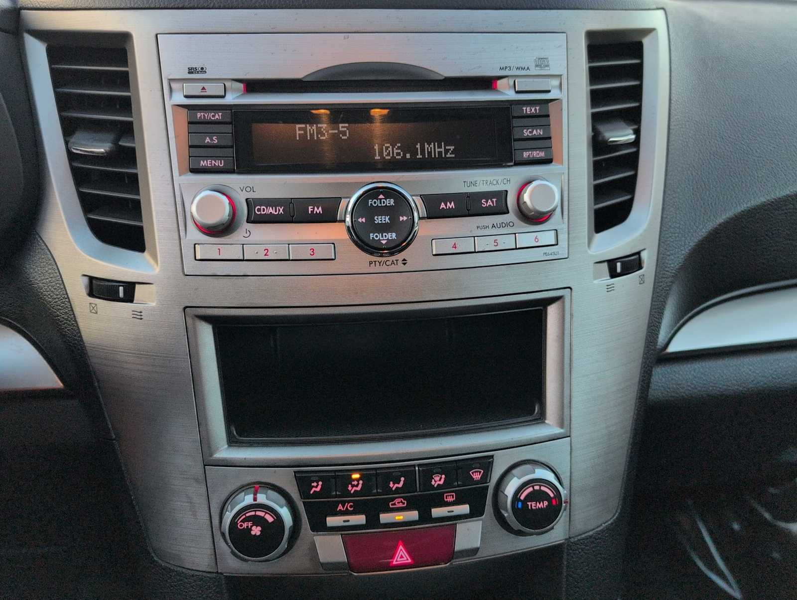 Thumbnail: 2011 Subaru Outback - 26