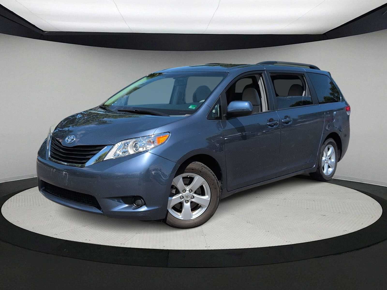 2014 Toyota Sienna LE -
                  Sterling, VA