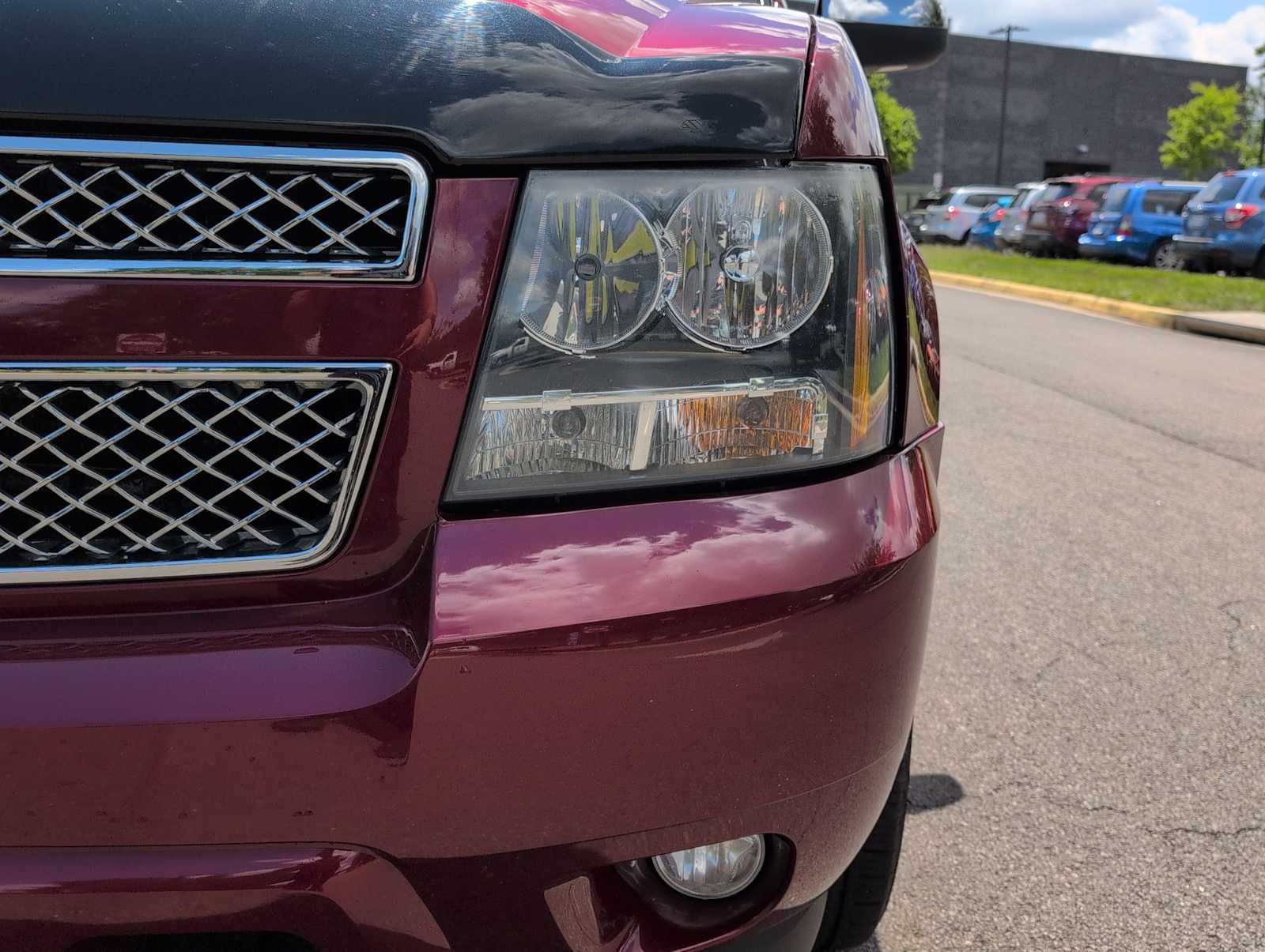 Thumbnail: 2011 Chevrolet Suburban - 11
