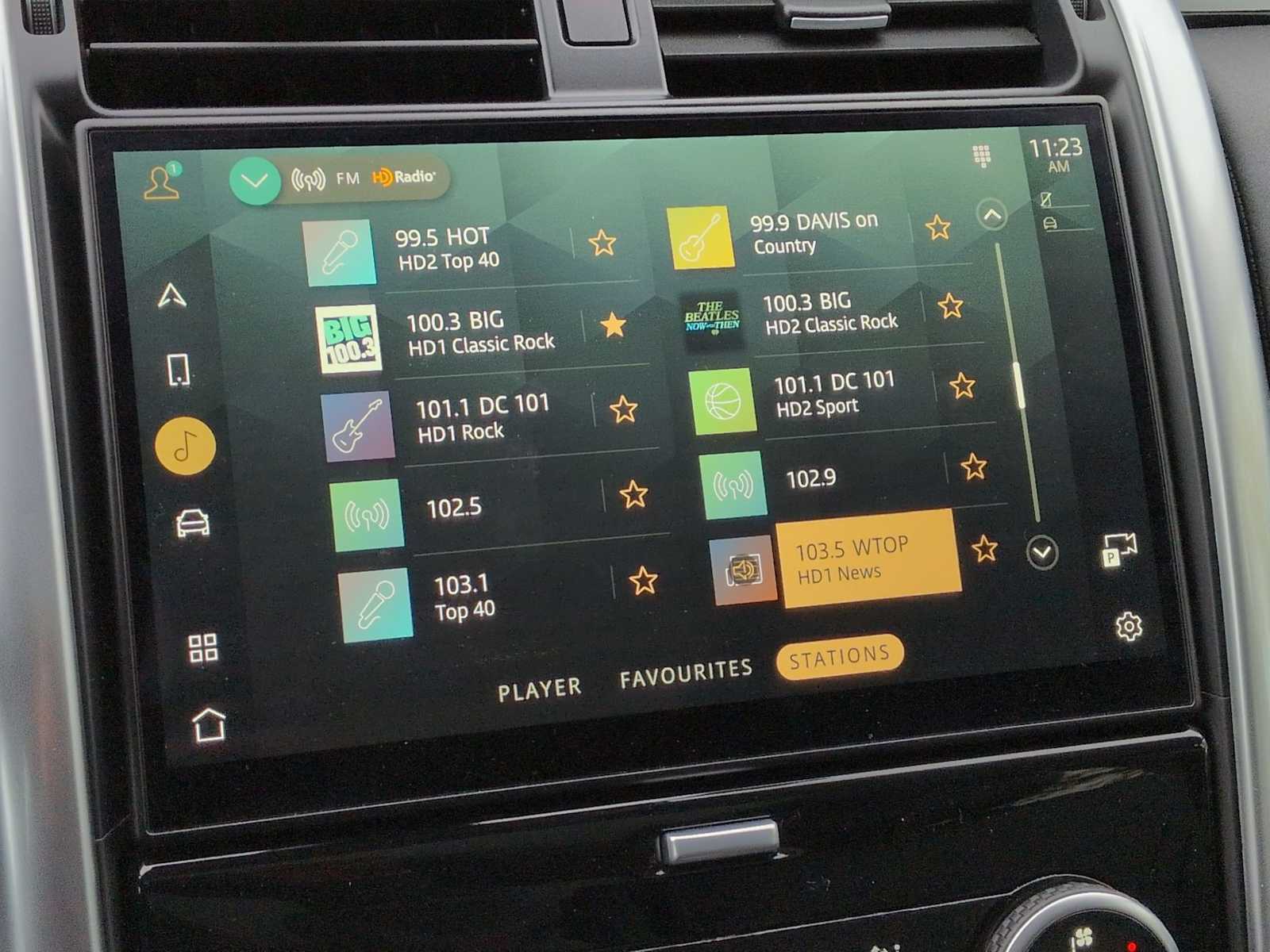 Thumbnail: 2024 Land Rover Discovery - 31