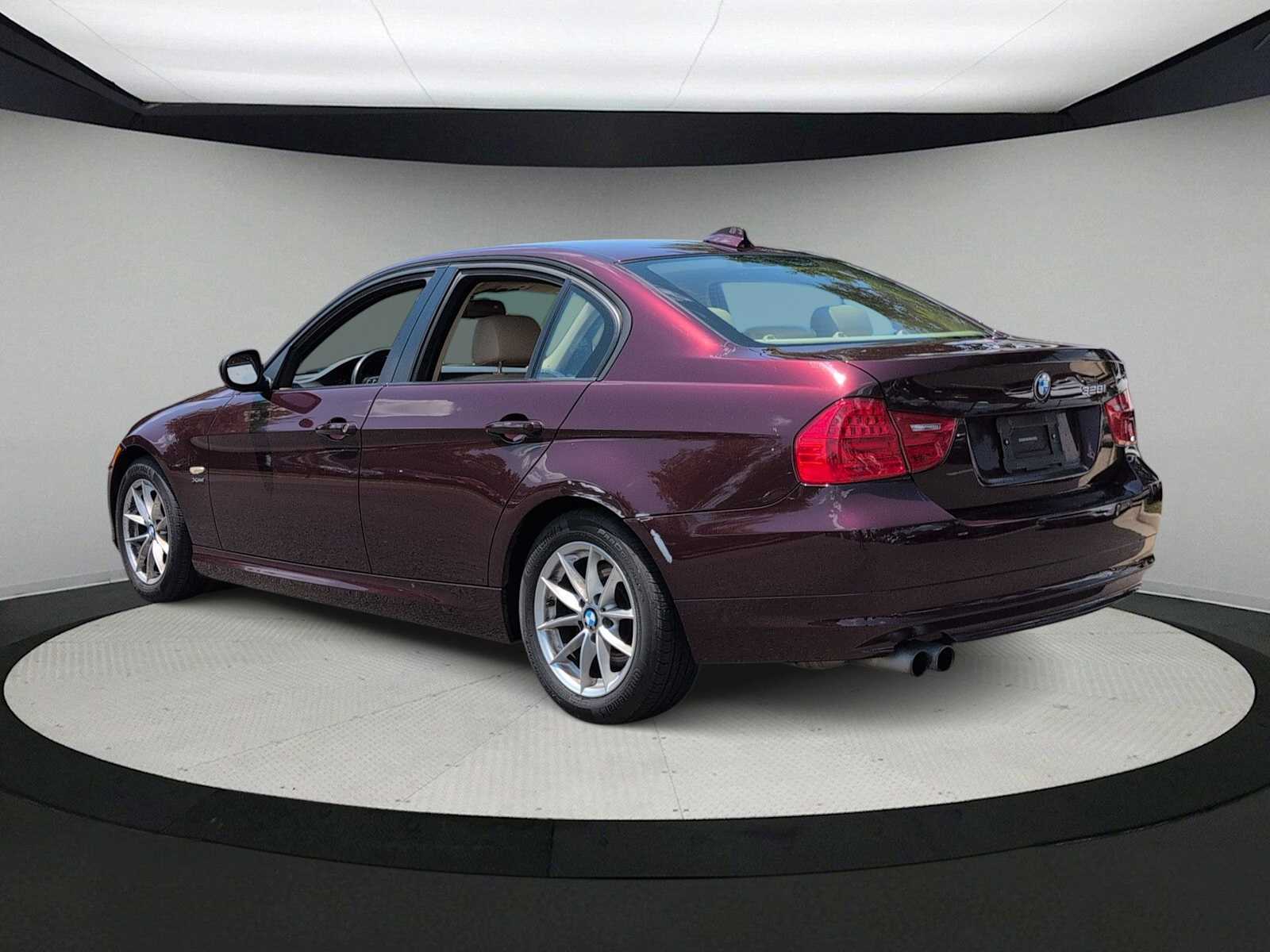 Thumbnail: 2010 BMW 3 Series - 6