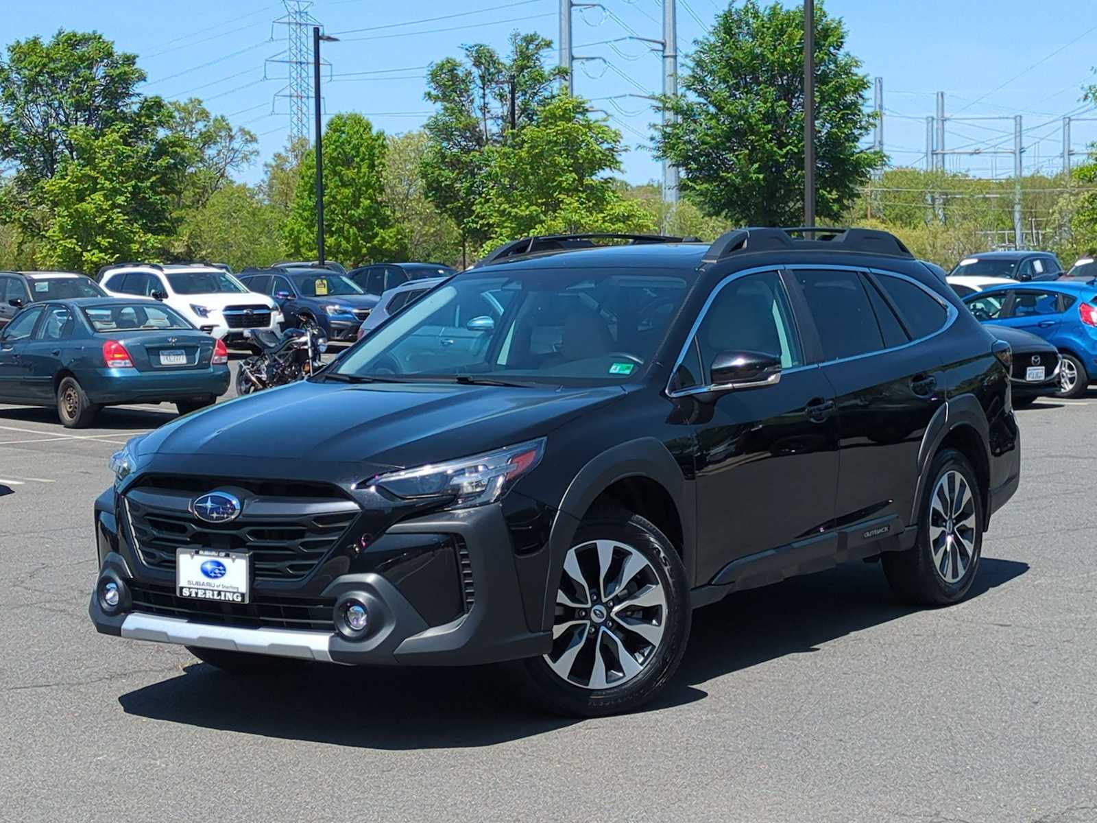 2023 Subaru Outback Limited -
                  Sterling, VA