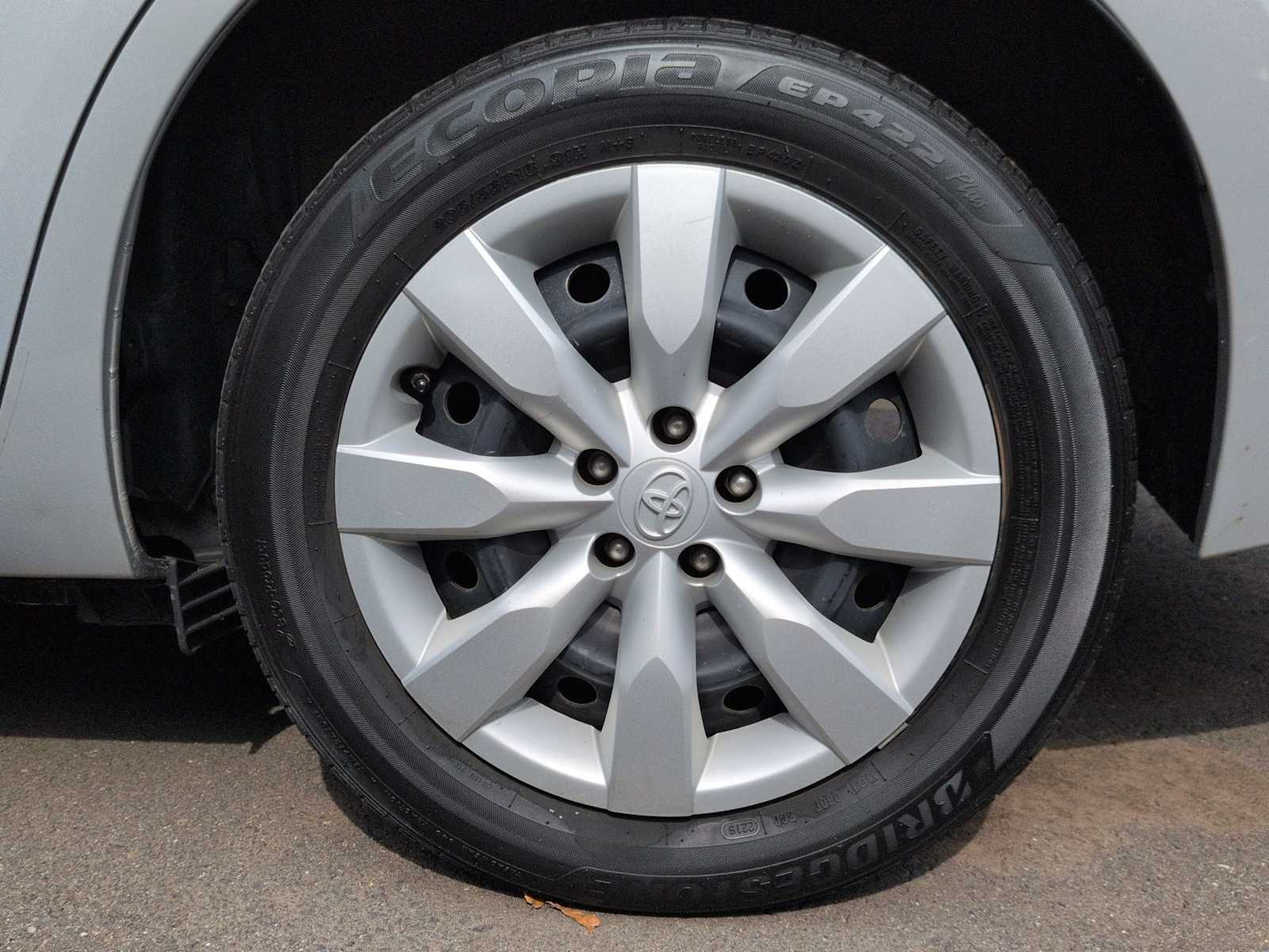 Thumbnail: 2015 Toyota Corolla - 12
