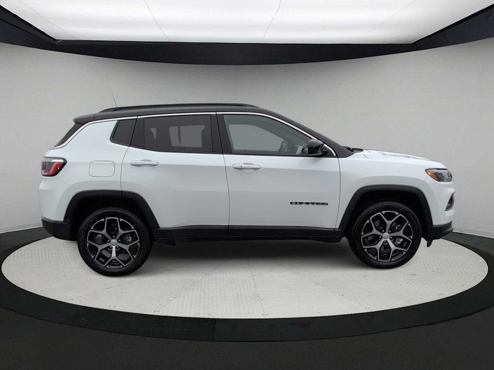 Thumbnail: 2024 Jeep Compass - 9