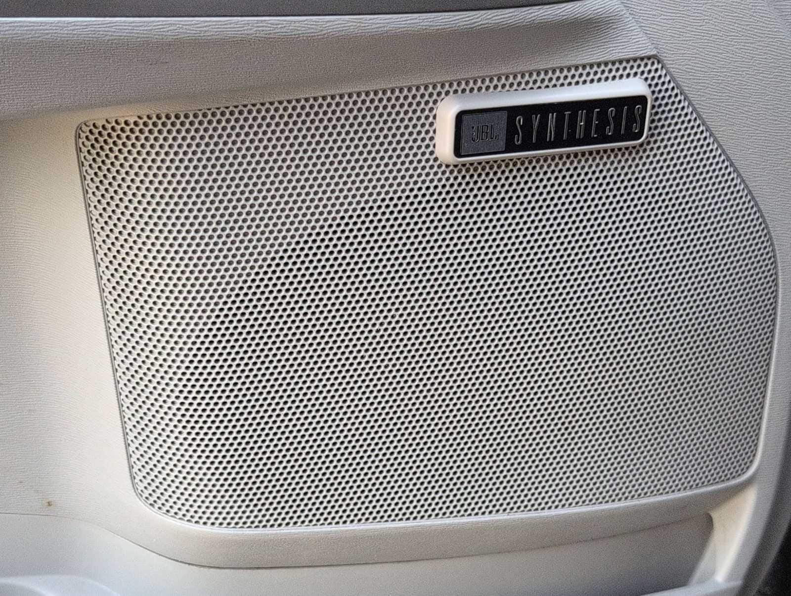 Thumbnail: 2011 Toyota Venza - 28