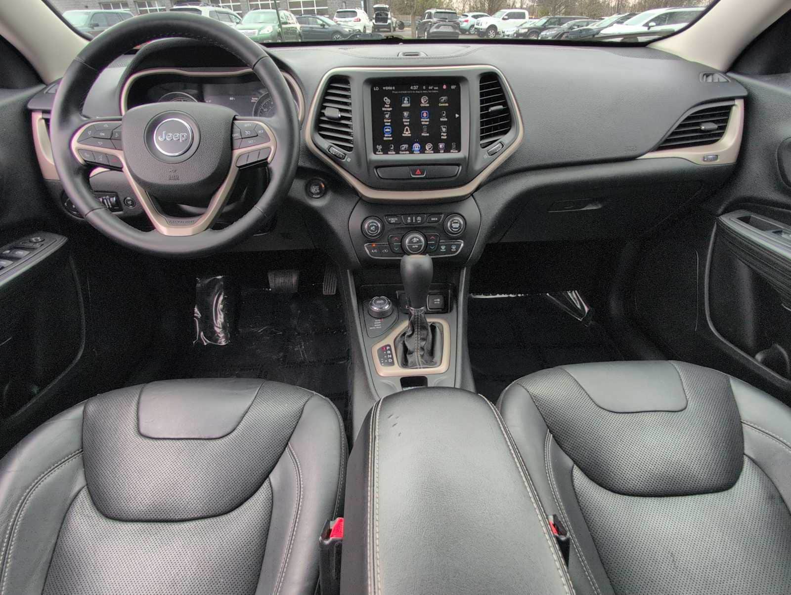 Thumbnail: 2015 Jeep Cherokee - 16