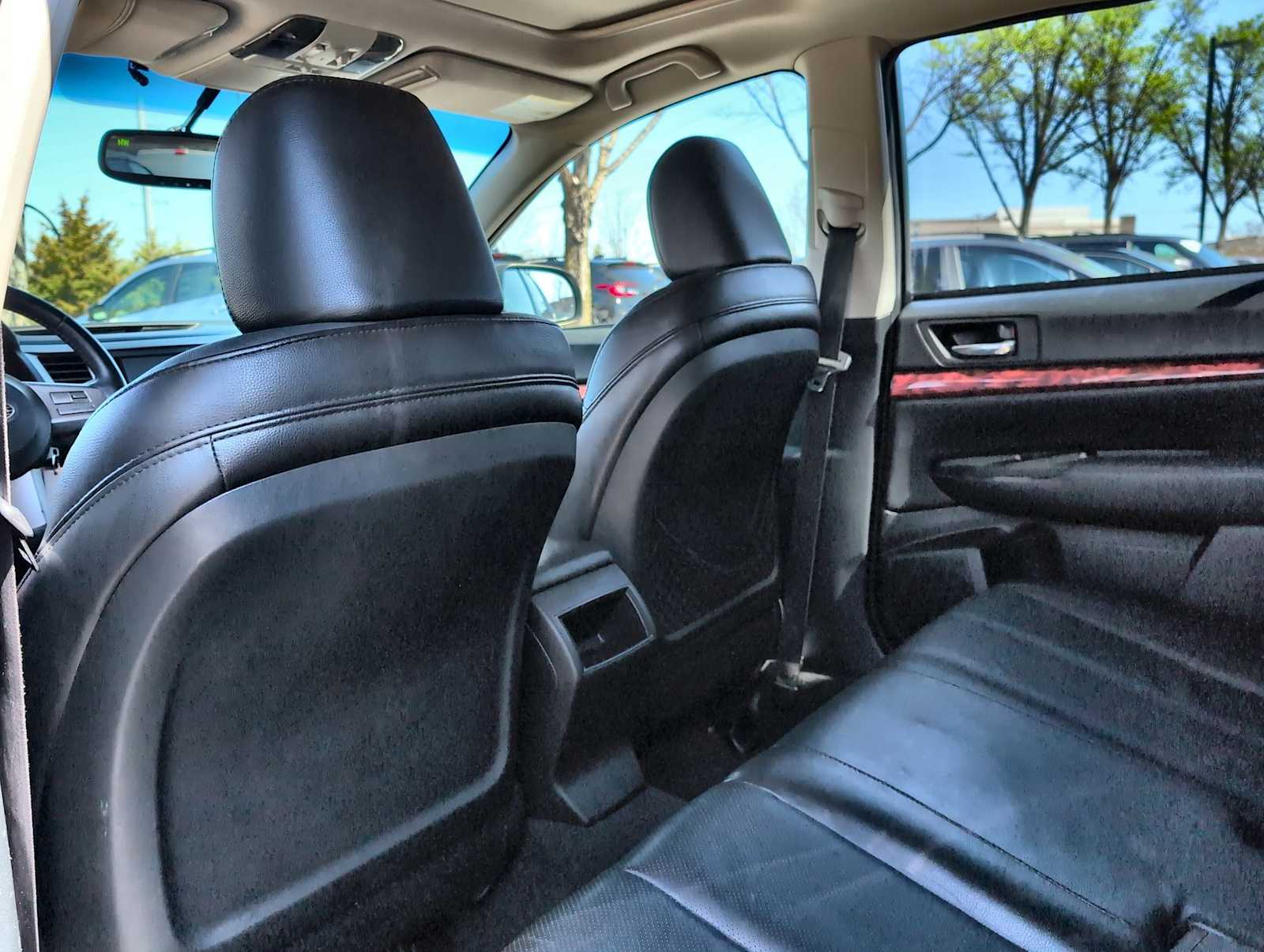 Thumbnail: 2011 Subaru Outback - 18