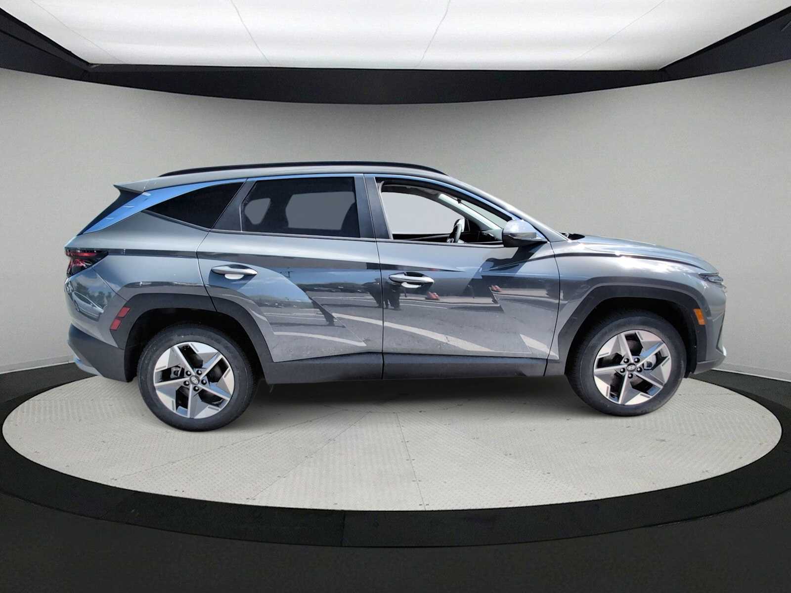 Thumbnail: 2025 Hyundai Tucson - 9