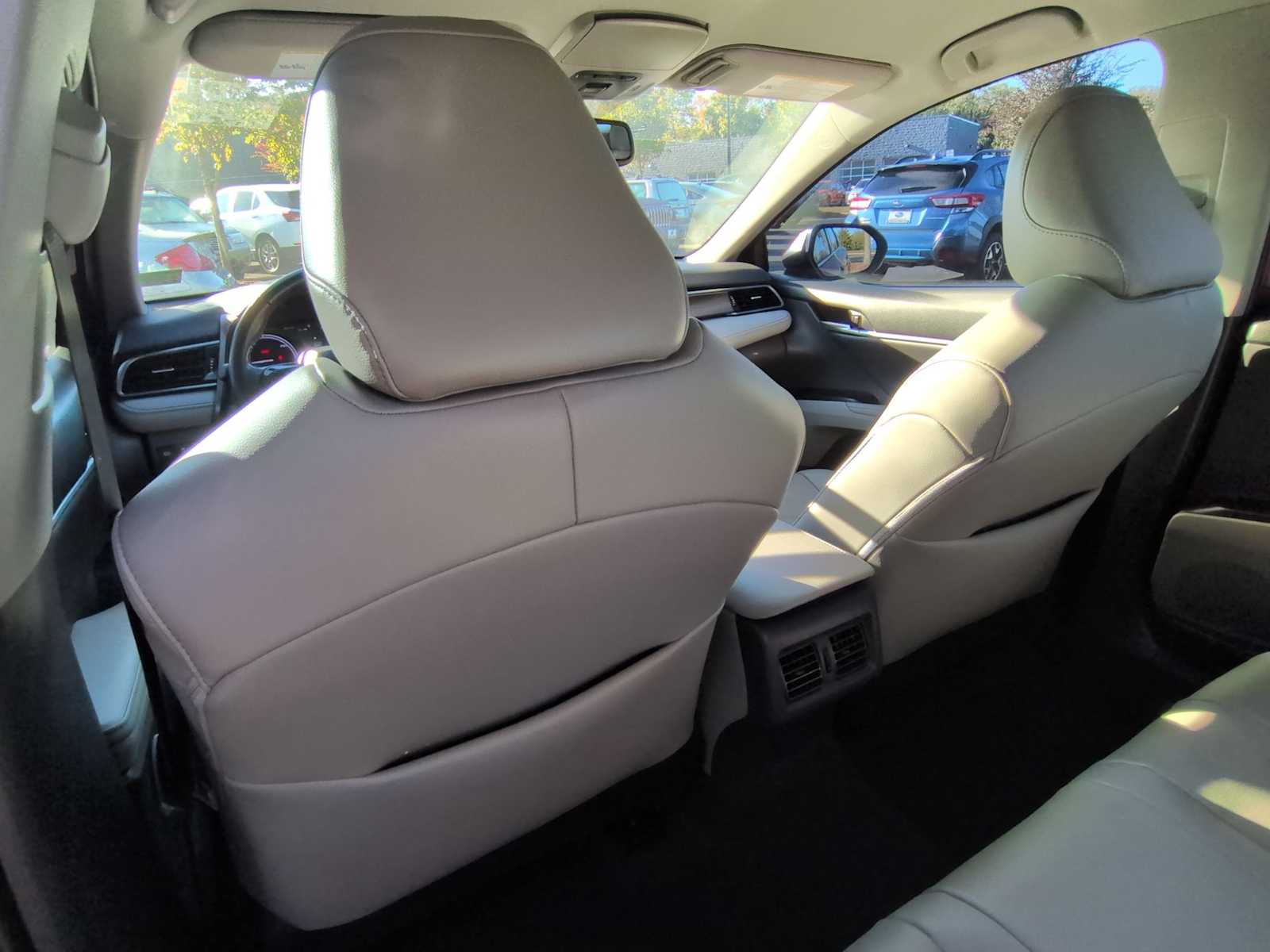 Thumbnail: 2022 Toyota Camry - 18