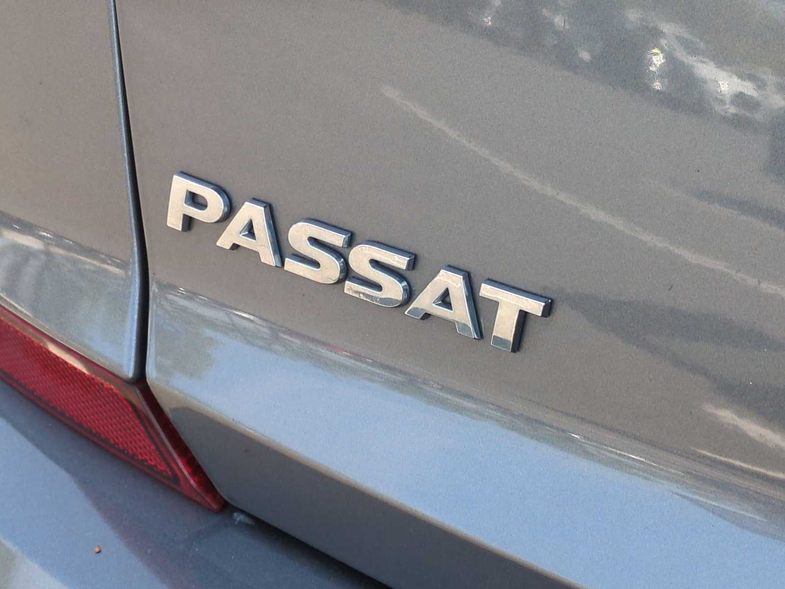 Thumbnail: 2018 Volkswagen Passat - 12
