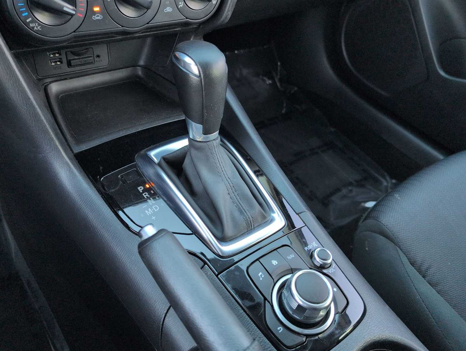 Thumbnail: 2015 Mazda Mazda3 - 29