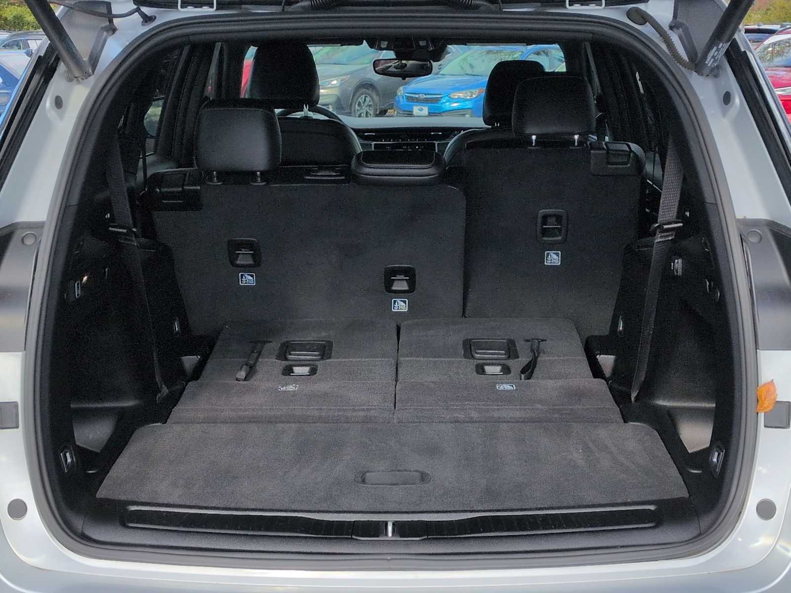 Thumbnail: 2023 Jeep Grand Cherokee L - 33