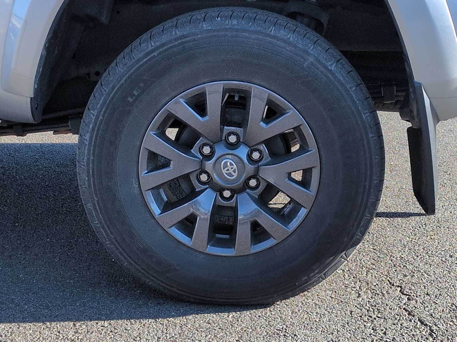 Thumbnail: 2022 Toyota Tacoma - 5