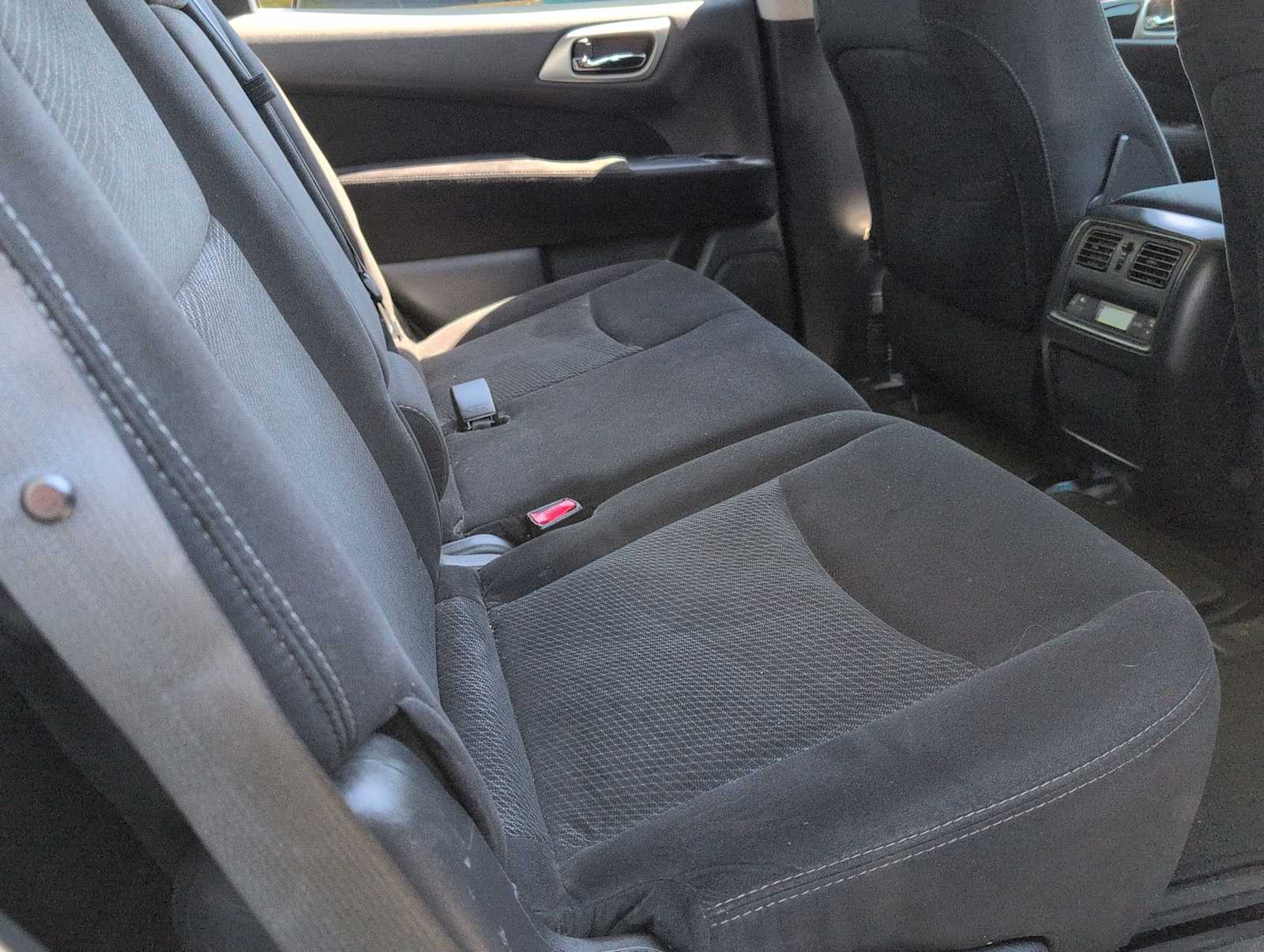 Thumbnail: 2014 Nissan Pathfinder - 20