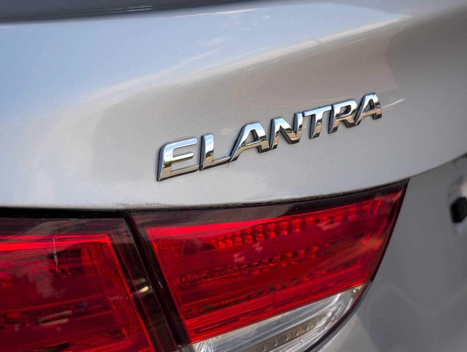 Thumbnail: 2013 Hyundai Elantra - 13