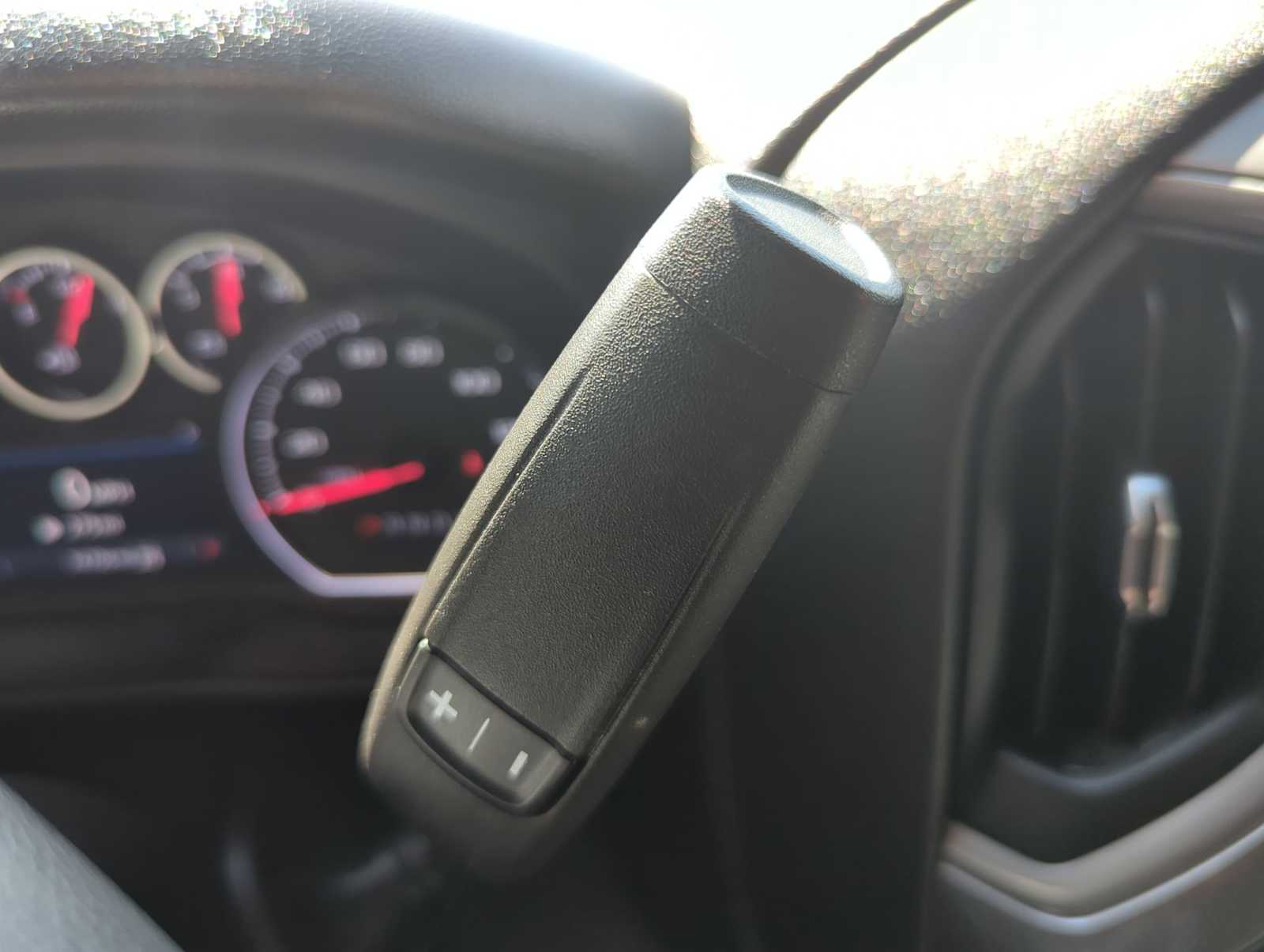 Thumbnail: 2022 Chevrolet Silverado 1500 - 32