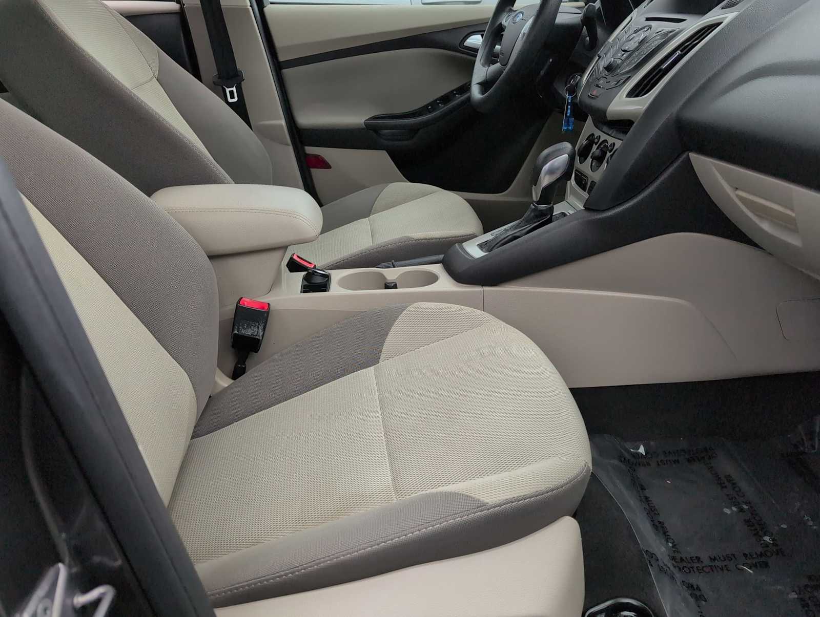 Thumbnail: 2013 Ford Focus - 20