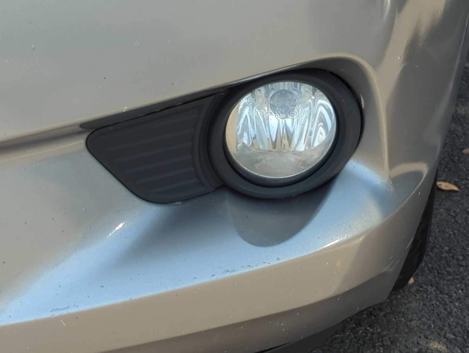 Thumbnail: 2011 Toyota Sienna - 3