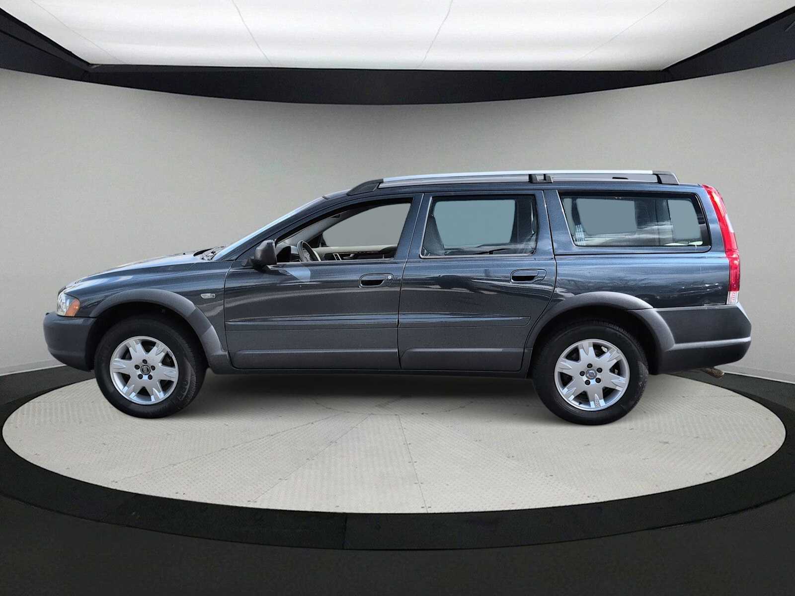 Thumbnail: 2005 Volvo XC70 - 5